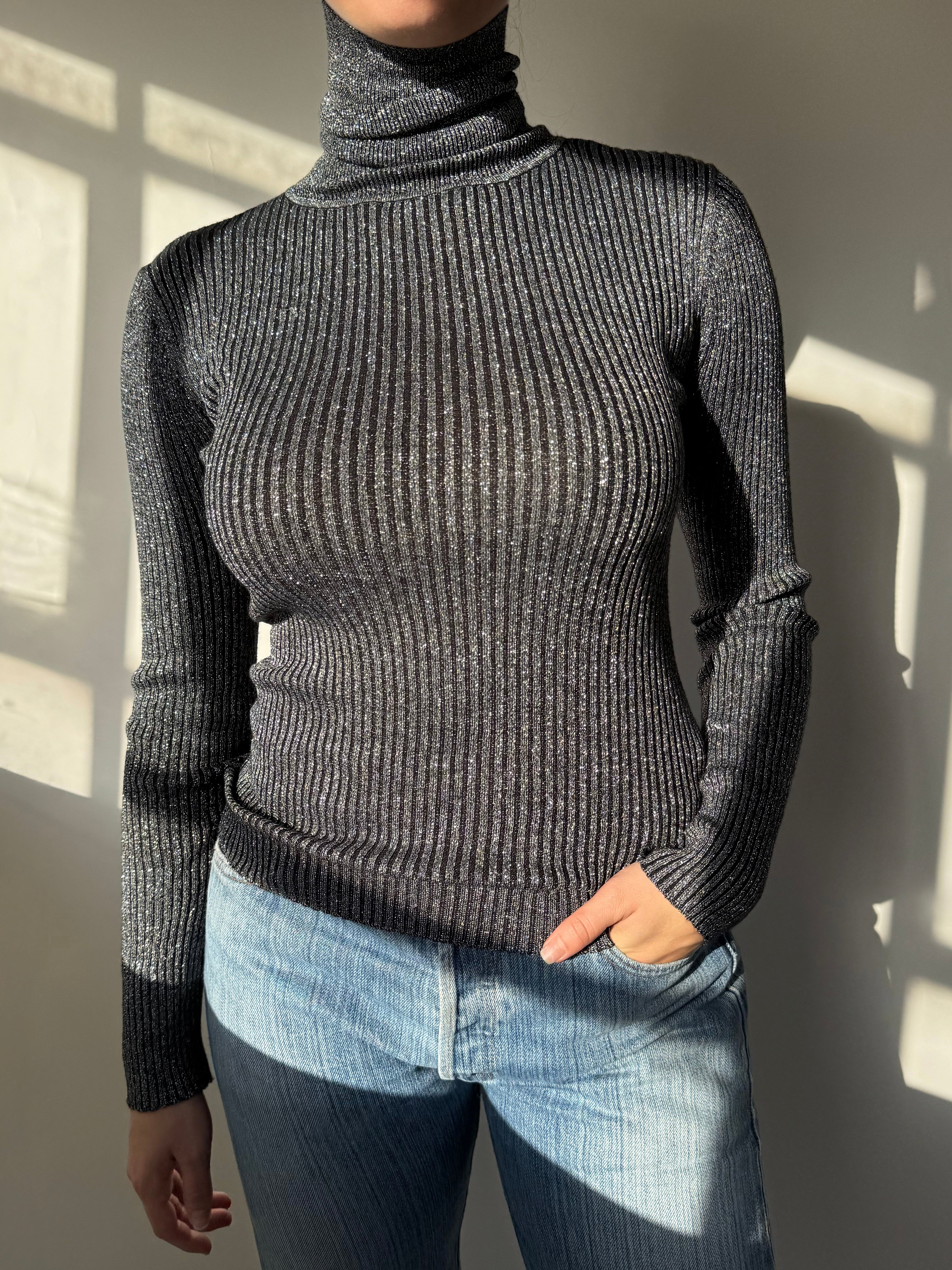 חולצת גולף סרוגה וכסופה (M)