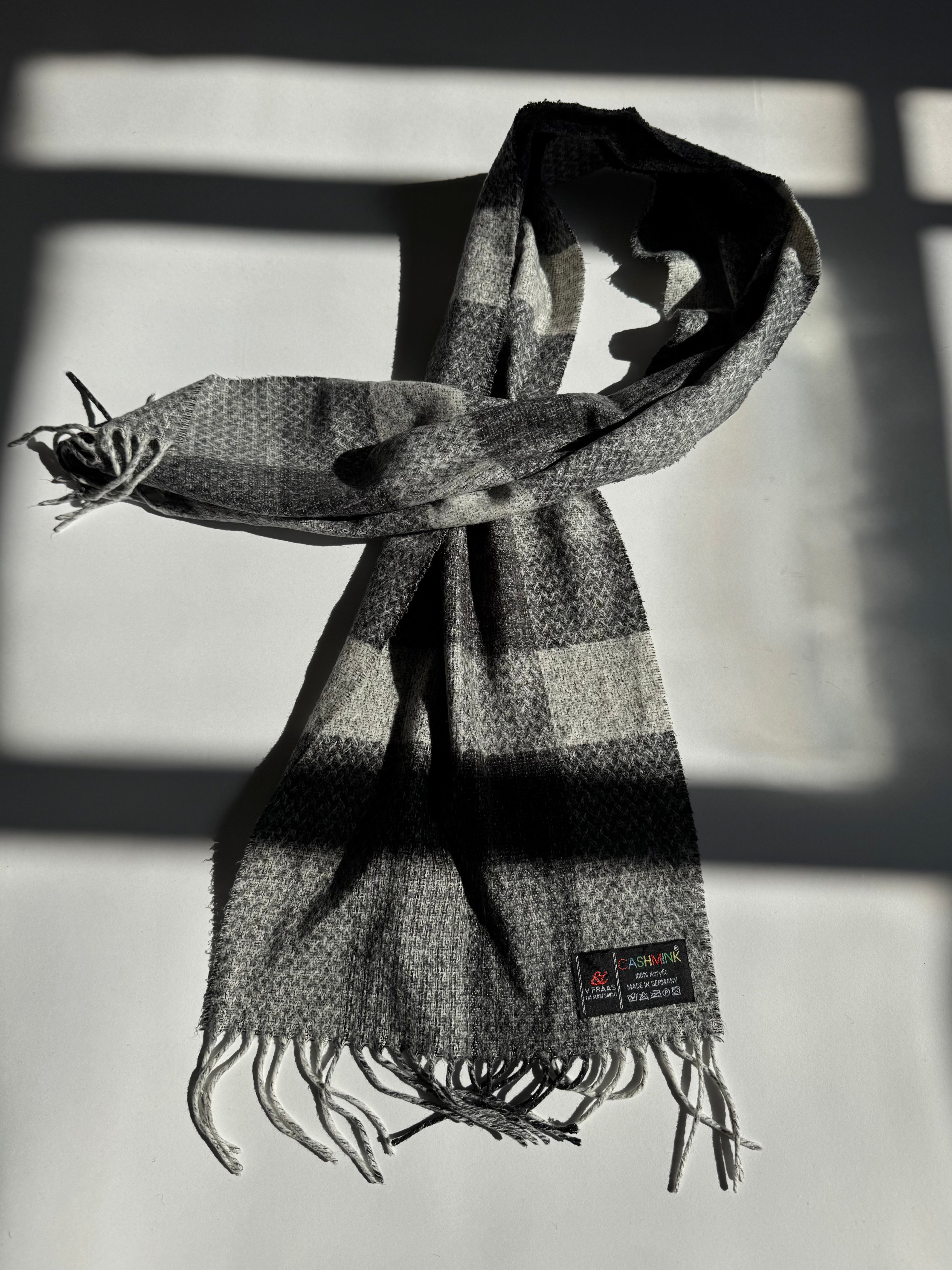 צעיף משבצות אפרפר