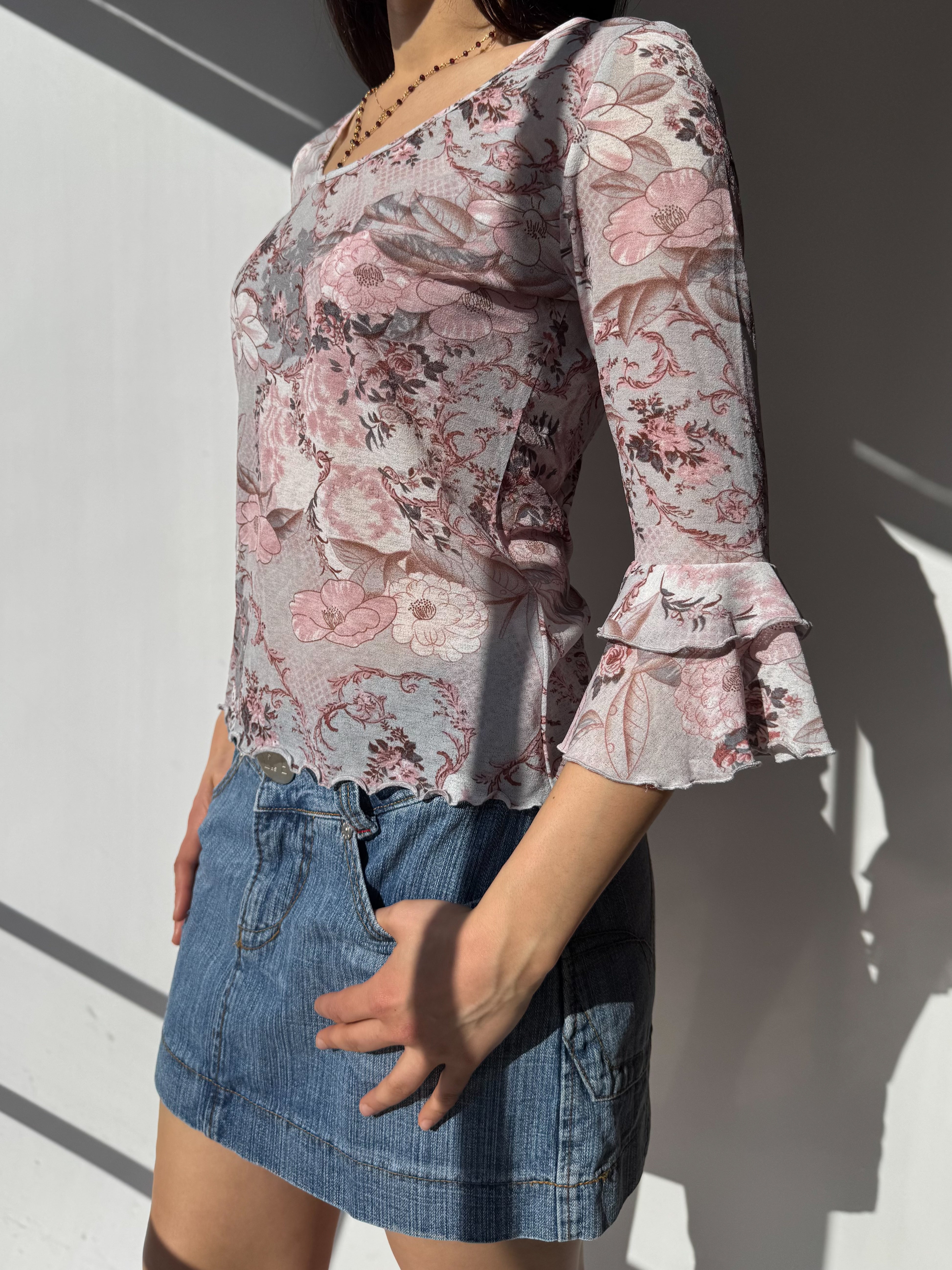 חולצה פרחונית בשילוב מלמלה (M)