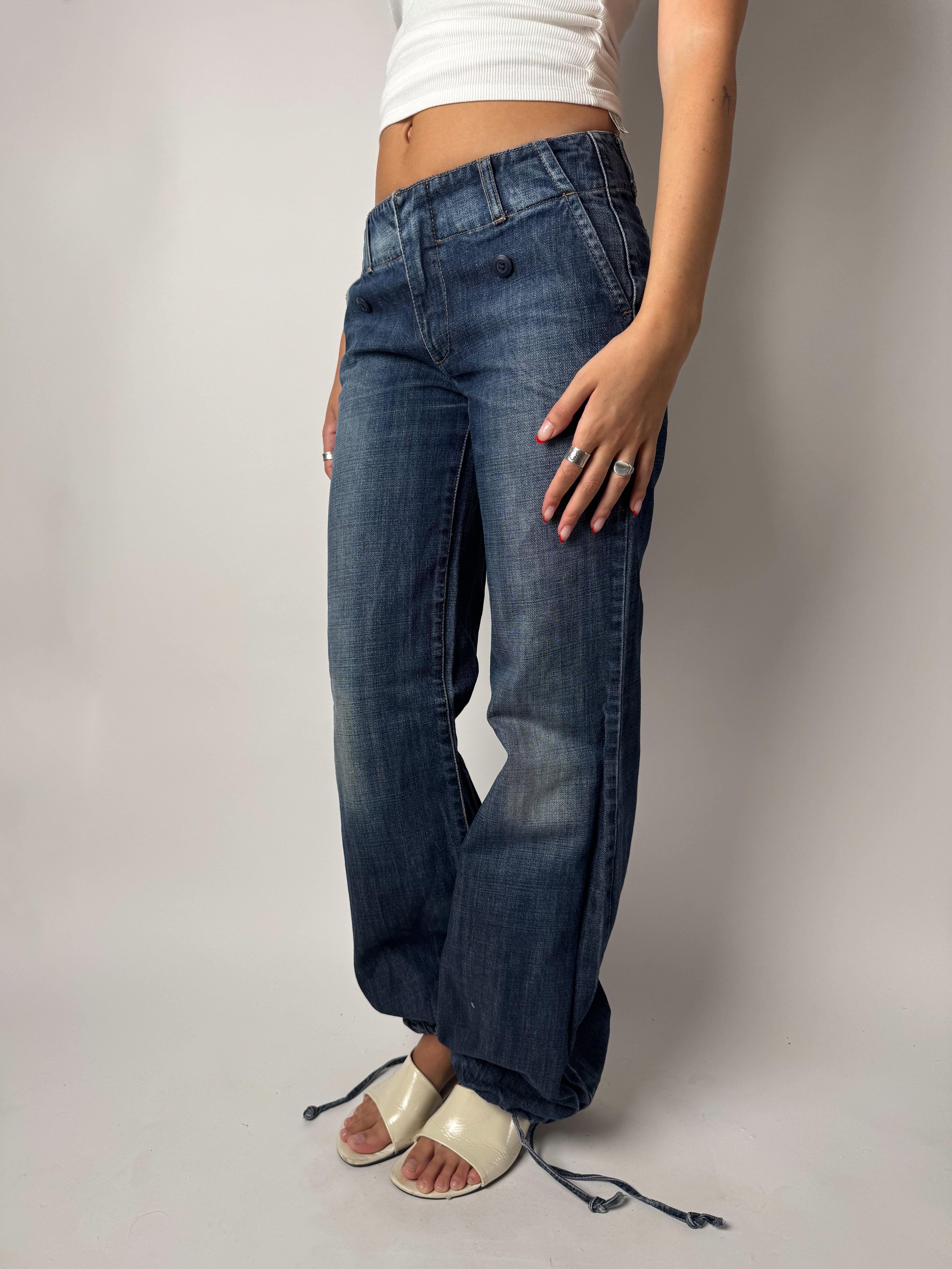 ג׳ינס בגזרה מתרחבת (34)