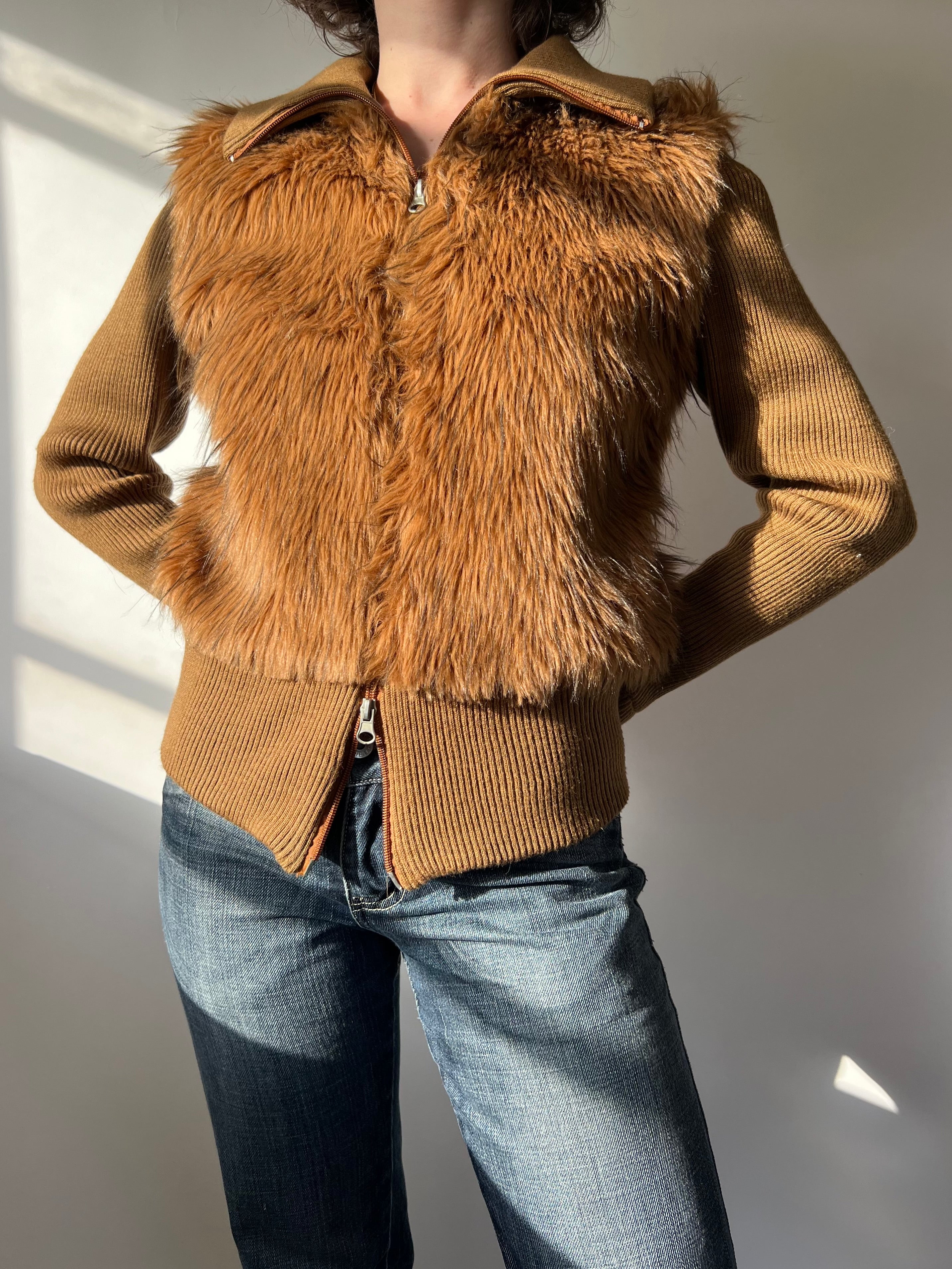 קרדיגן סרוג בשילוב פרווה (M)