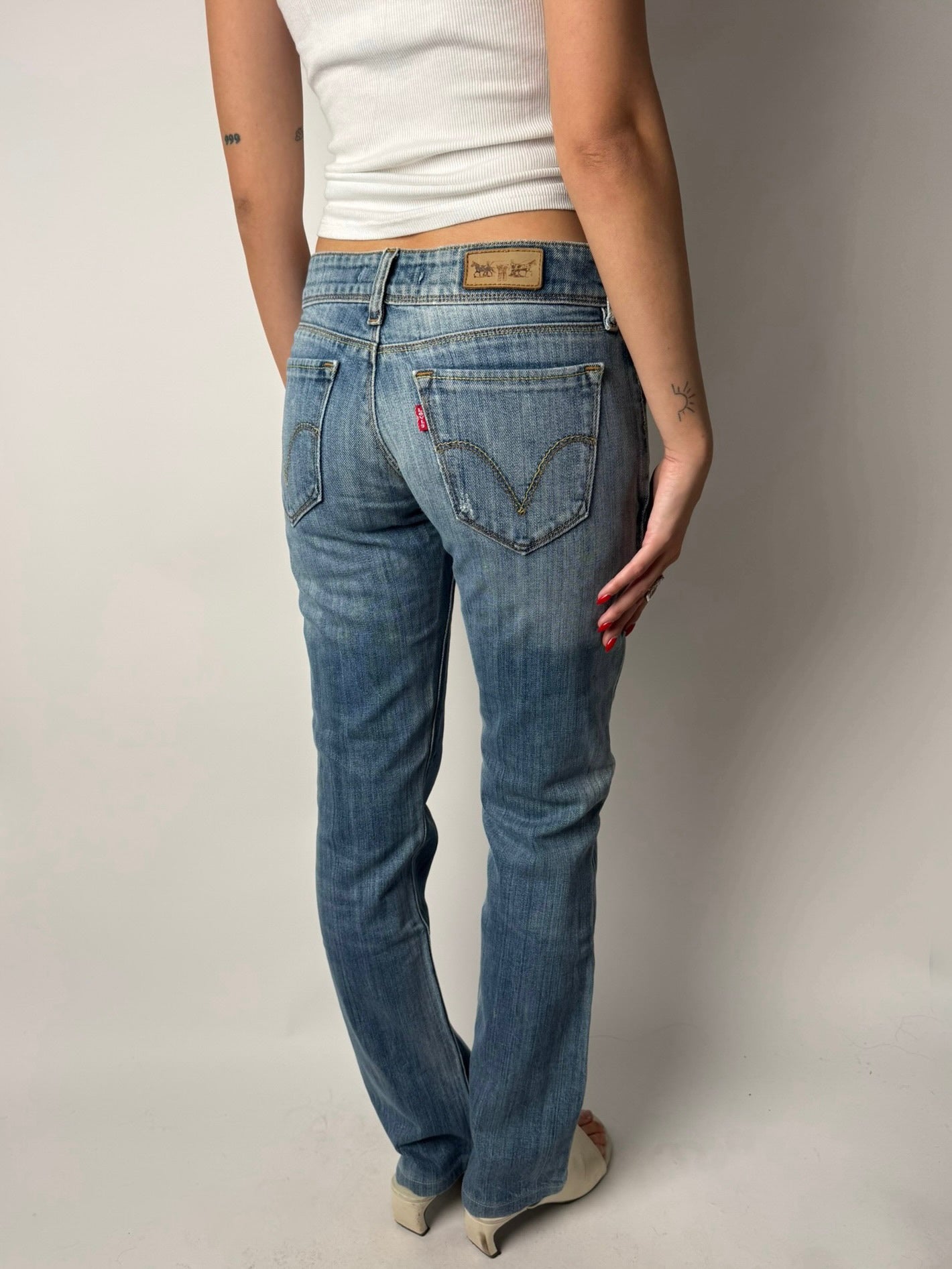 גינס בגזרה נמוכה (Levi's (34-36