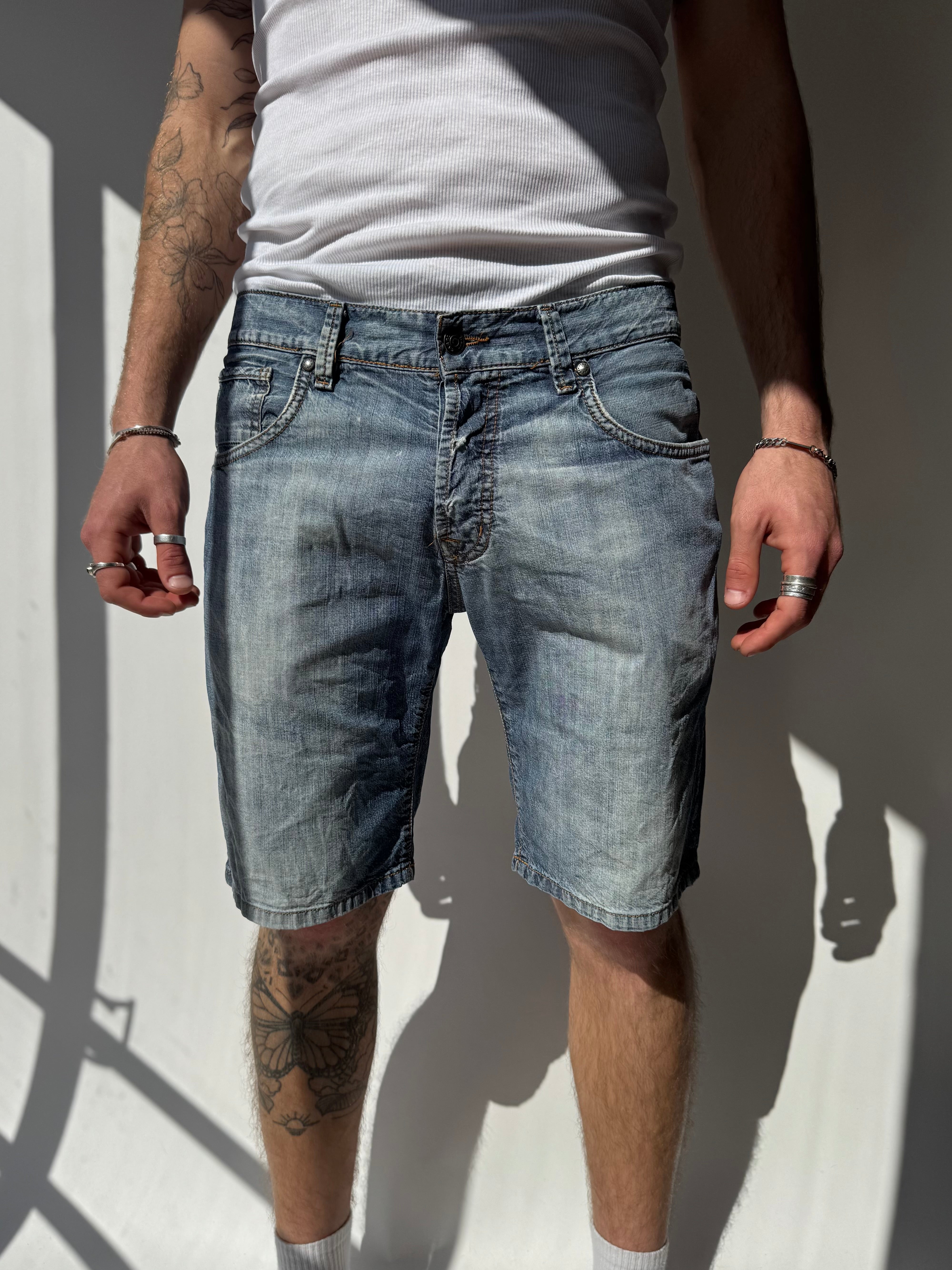 ג׳ינס בגזרה קלאסית (44)