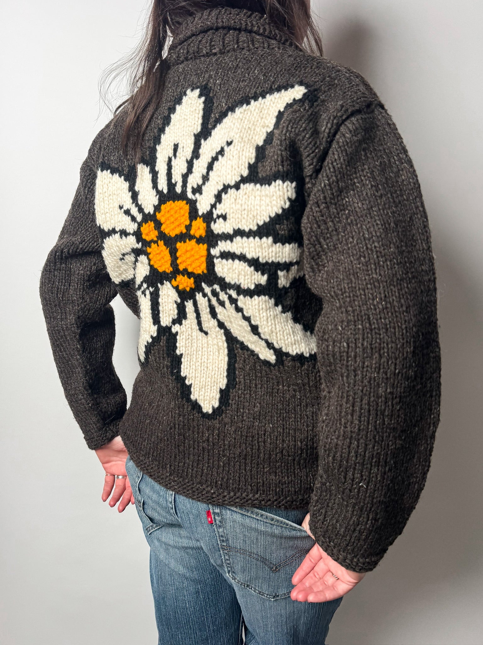 ג׳קט צמר פרח (M)