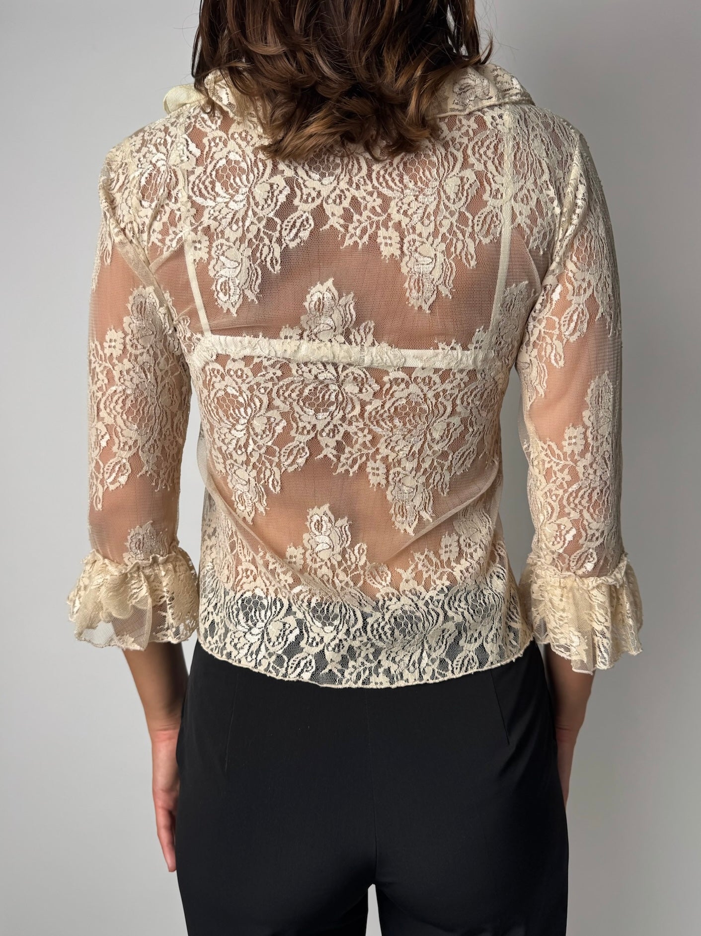 חולצת תחרה קשירה (S)