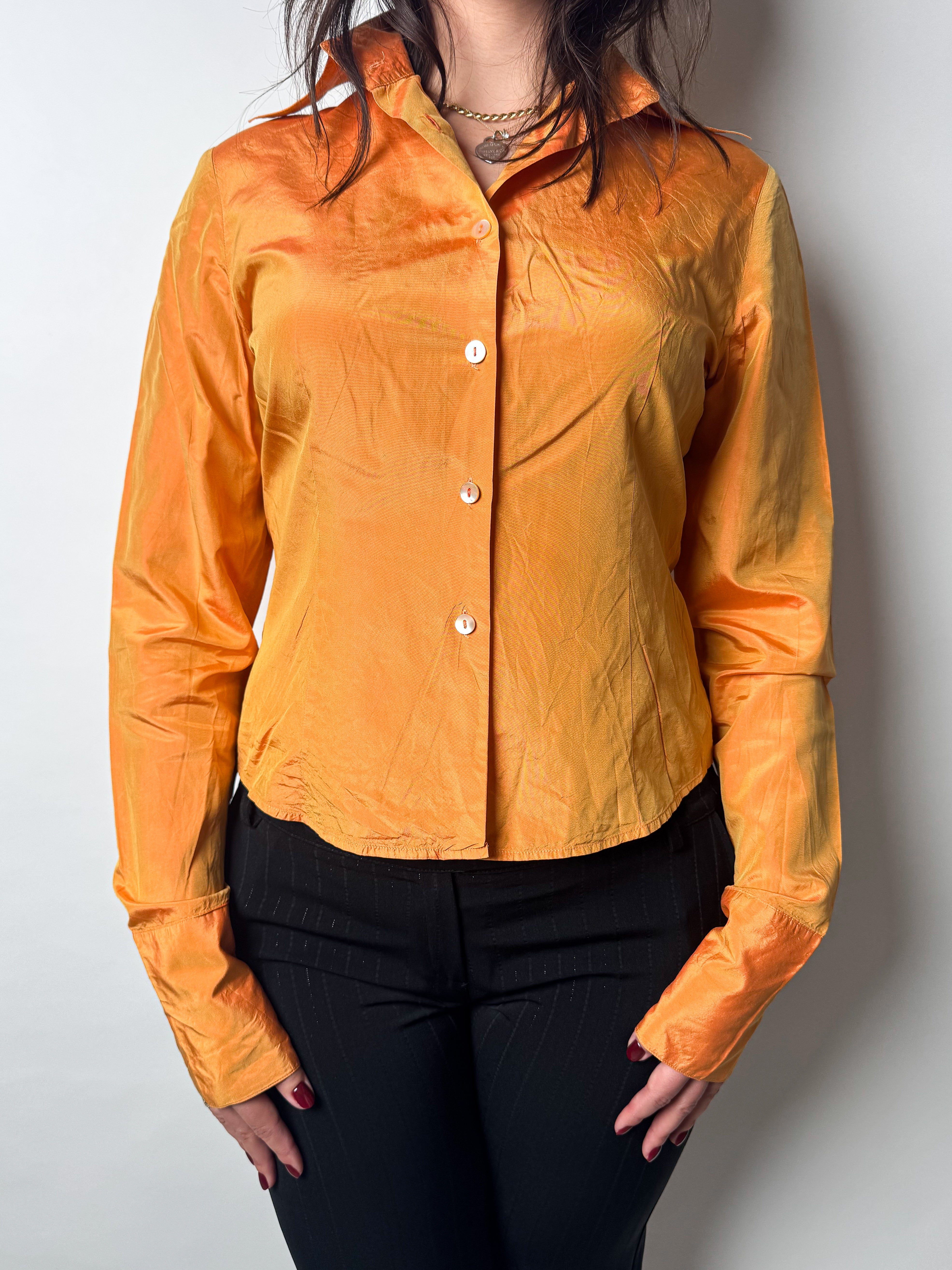 חולצת משי כתומה (M)