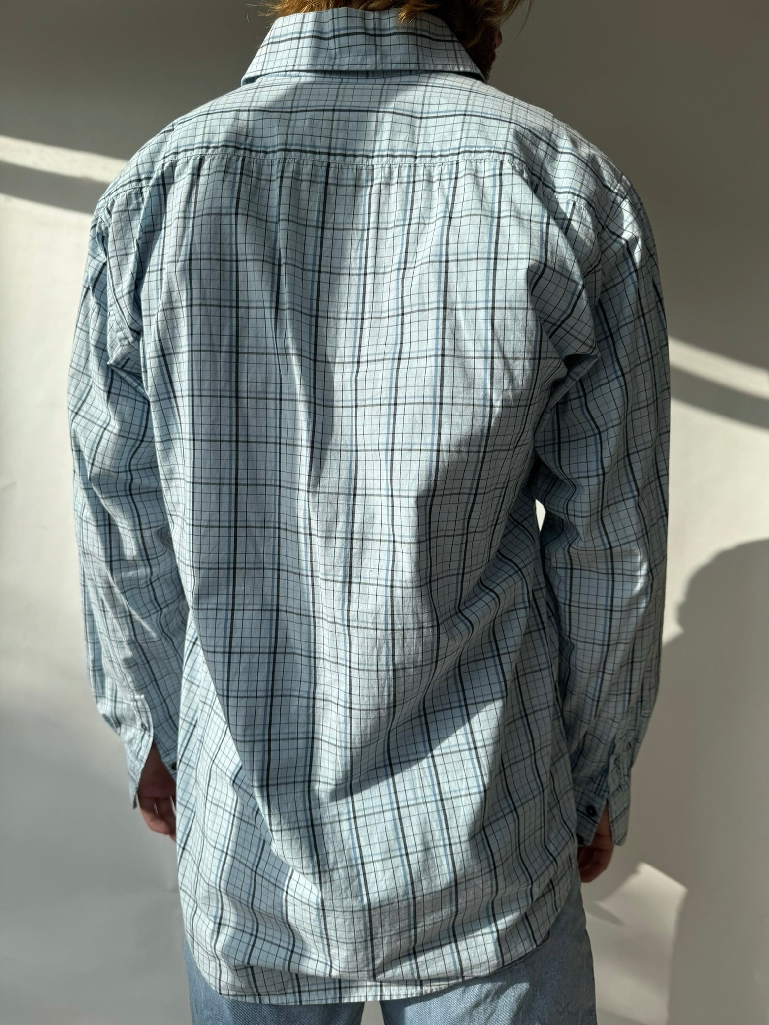 חולצה מכופתרת משבצות תכלת (XL)