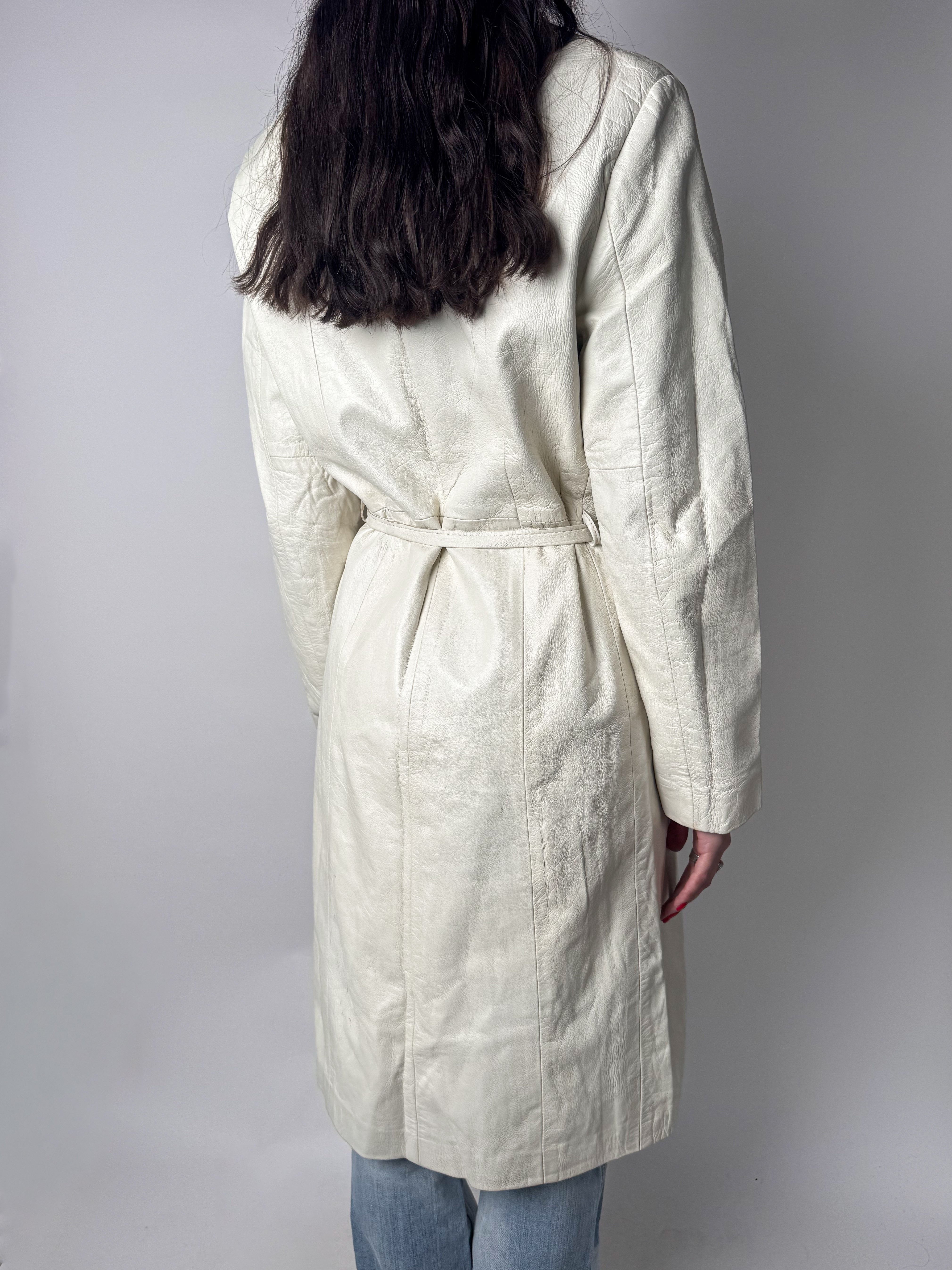 מעיל עור לבן ארוך (M)