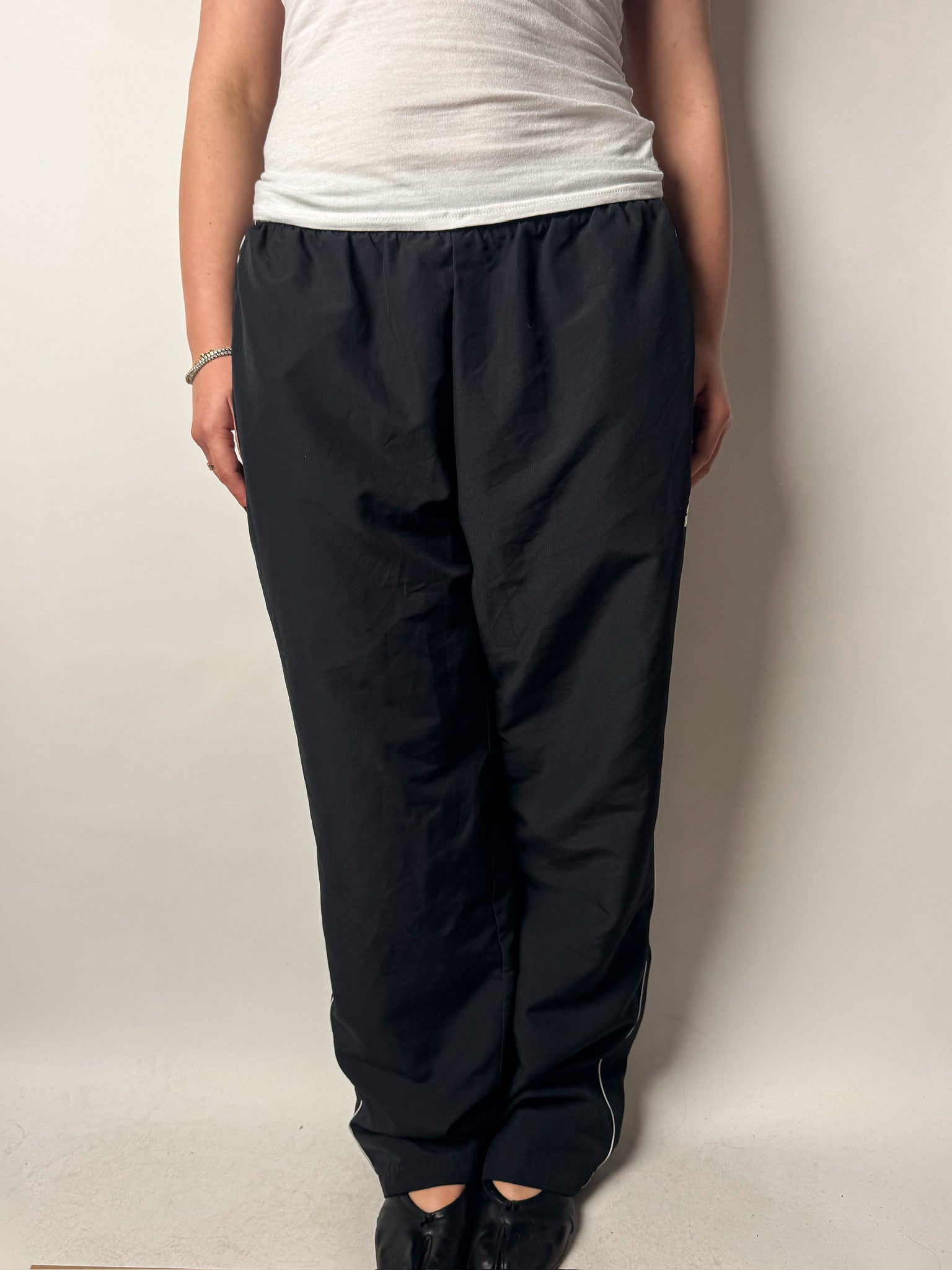 מכנסי ספורט שחורים Adidas (M-L)