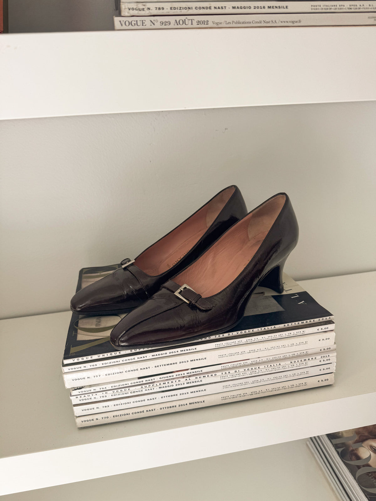 נעלי עקב חומות מעור Prada (37.5)