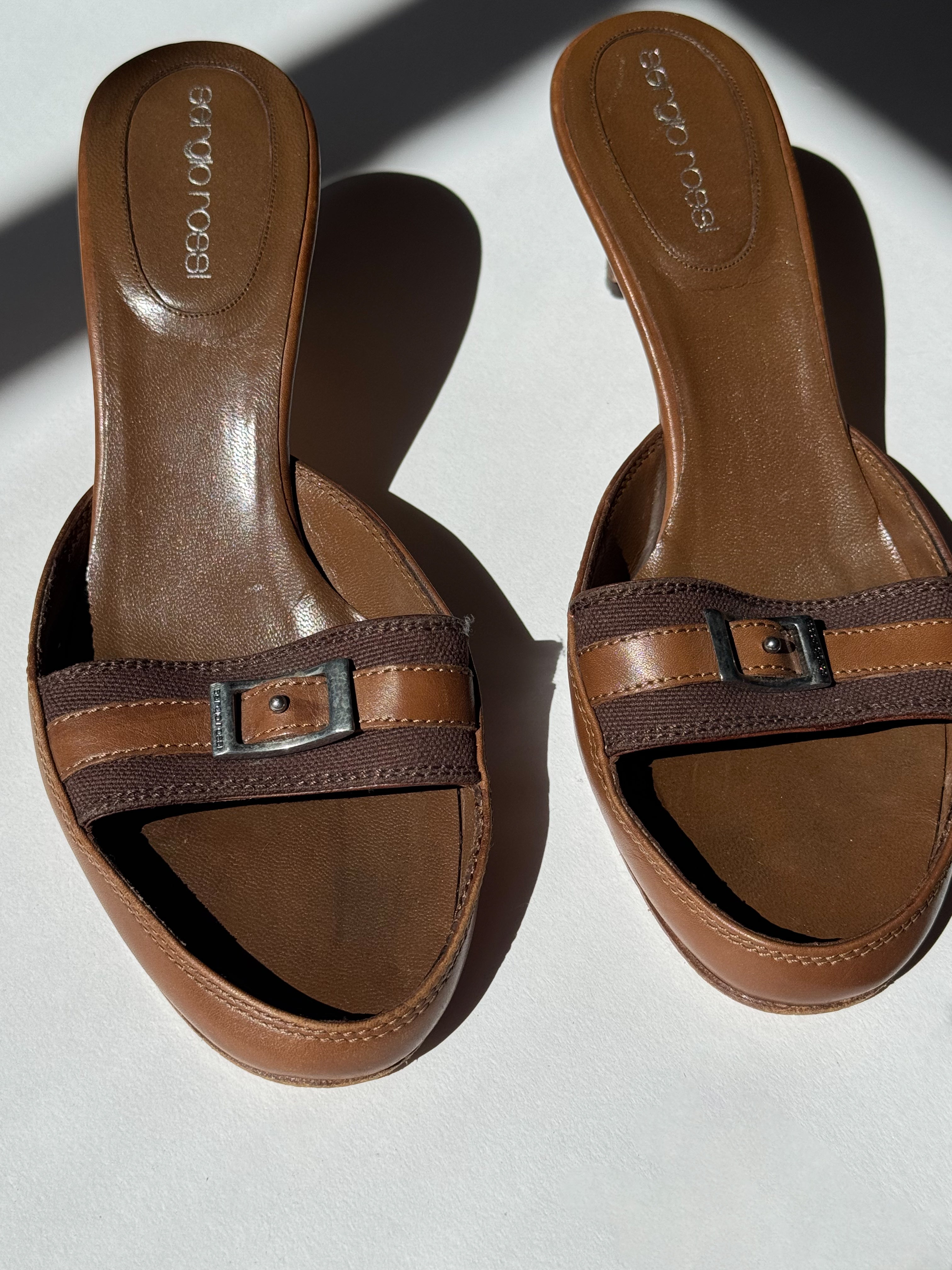 כפכפי עקב מעור Sergio Rossi (36)