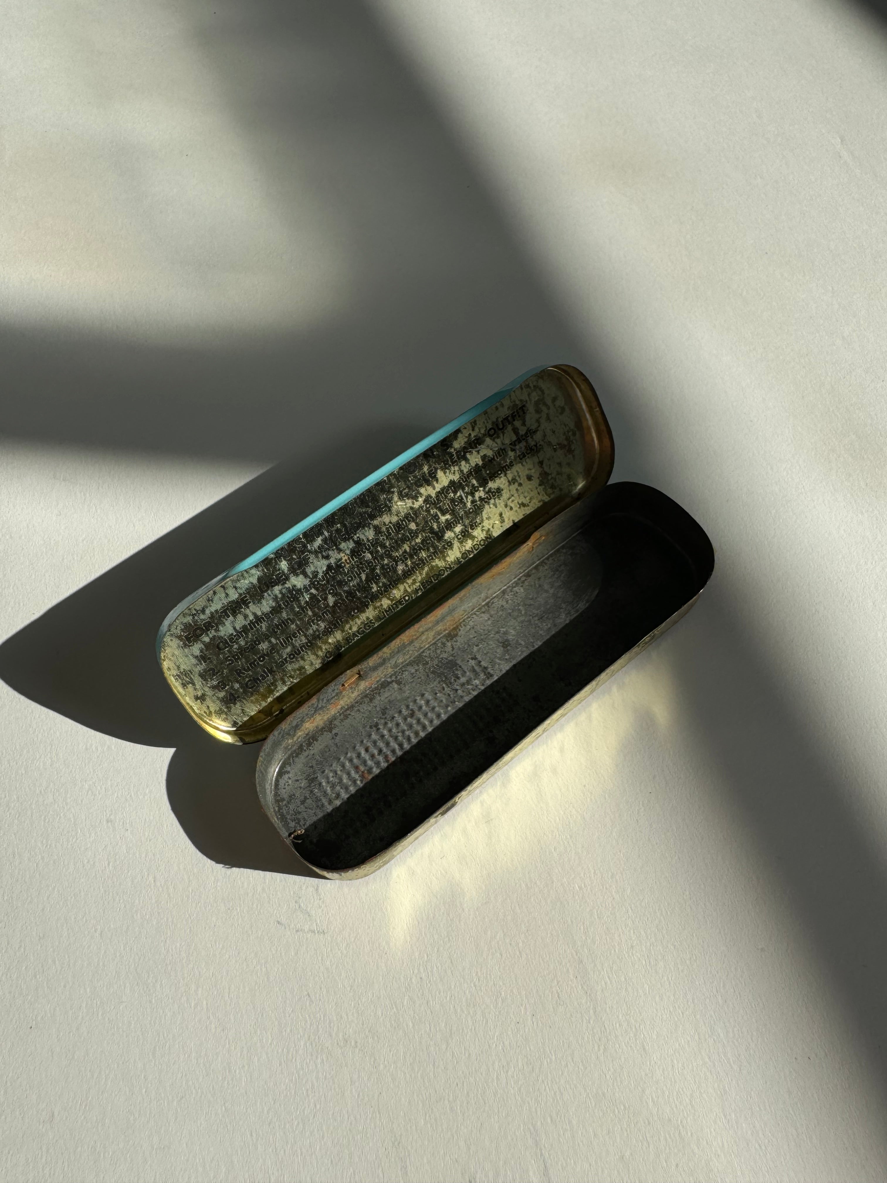 קופסת פח וינטג׳ אופניים