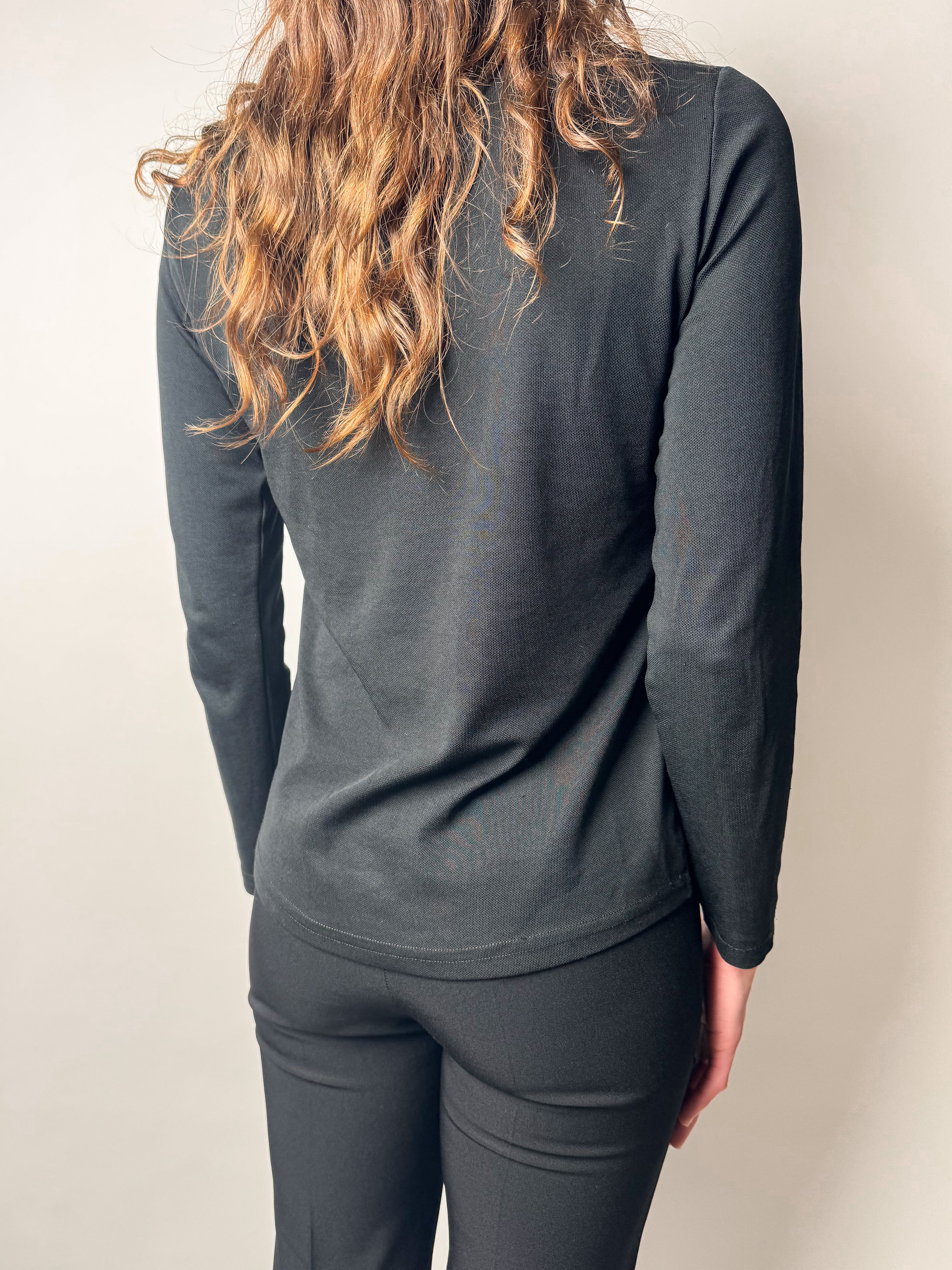 חולצת מכופתרת שחורה (S-M)