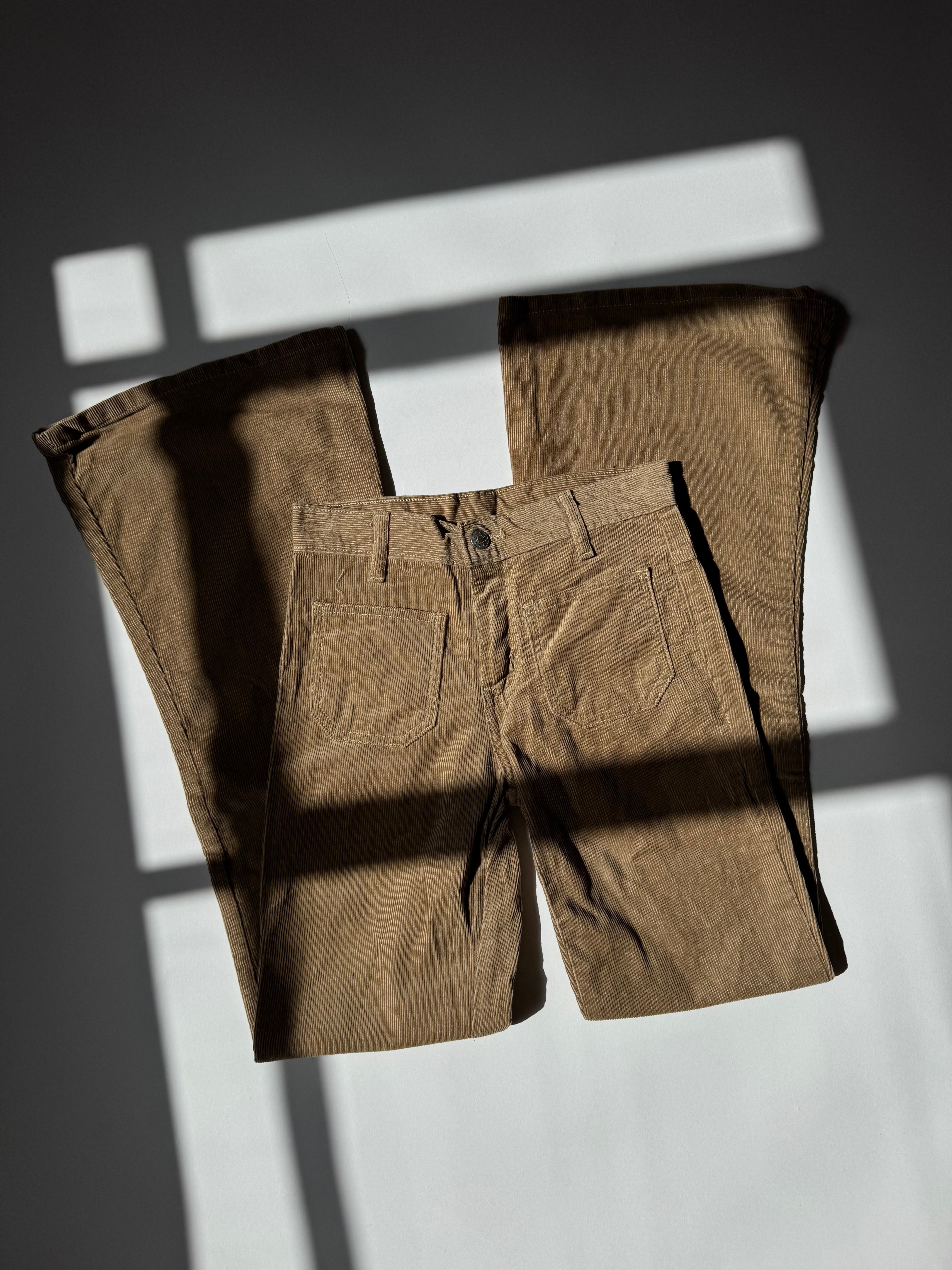 מכנסי קורדרוי מתרחבים (30)