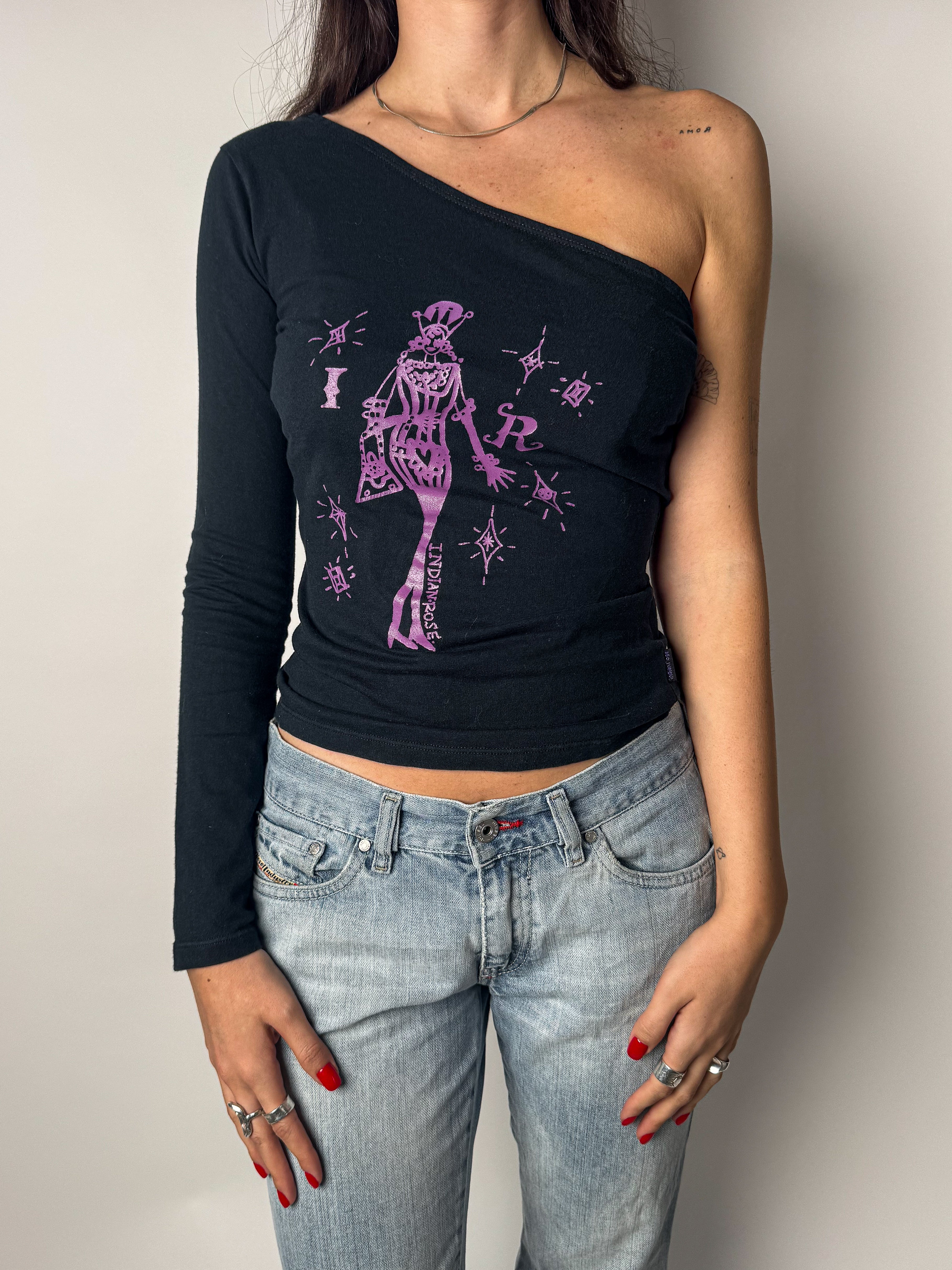 חולצת One Shoulder עם הדפס (S)