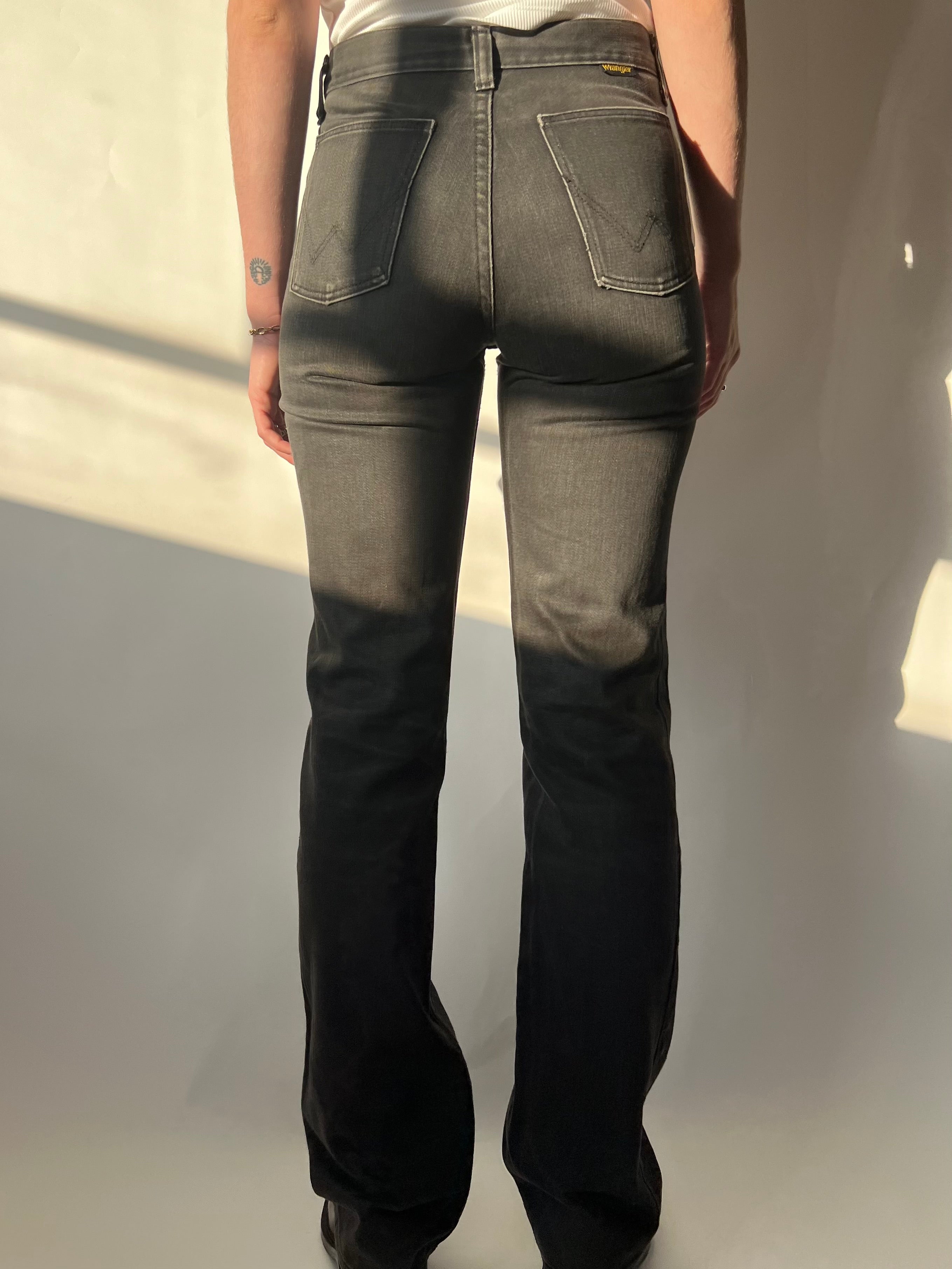 ג׳ינס בגזרה ישרה Wrangler (32)