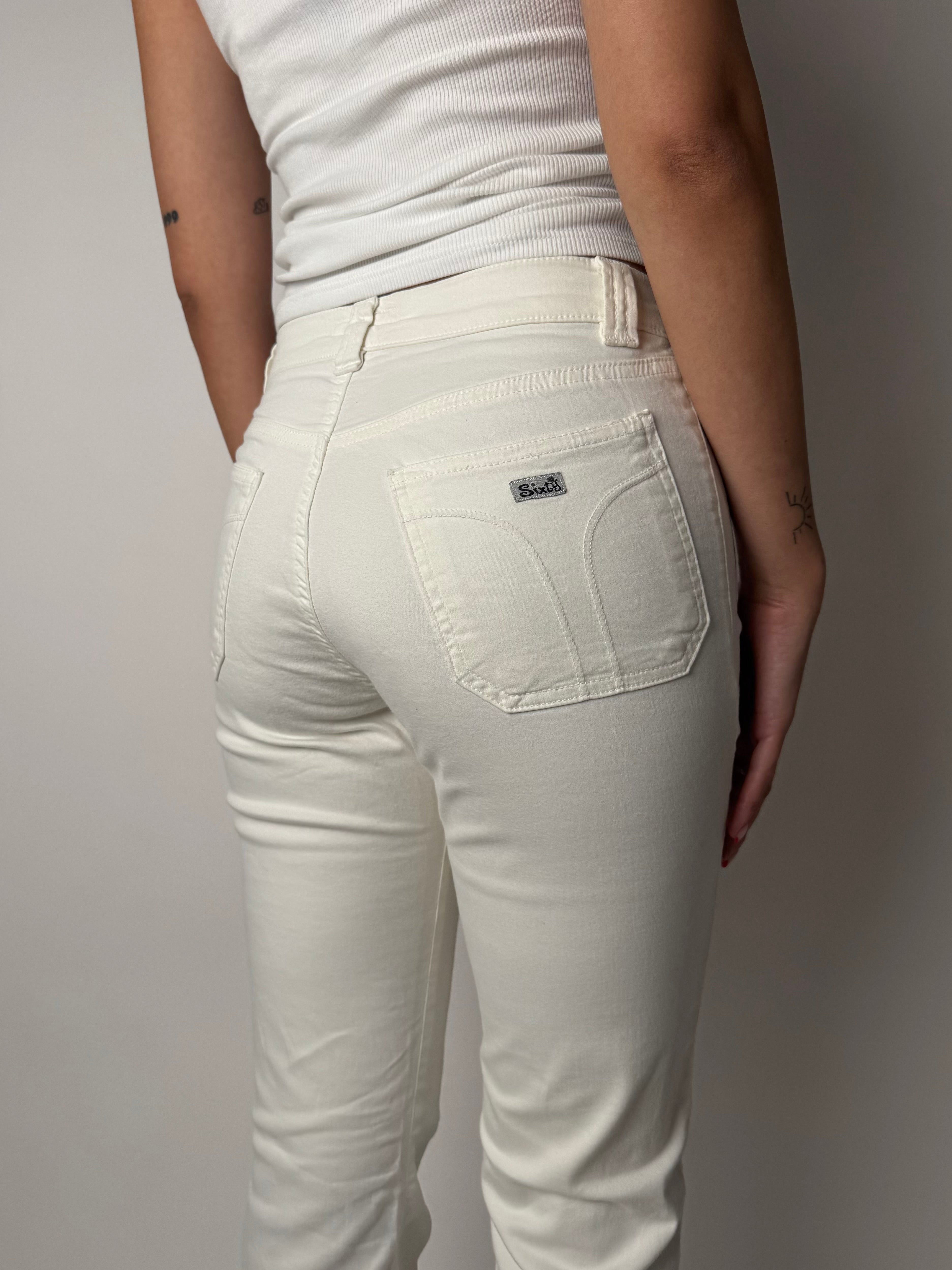 ג׳ינס לבן בגזרה מתרחבת Miss Sixty (36)