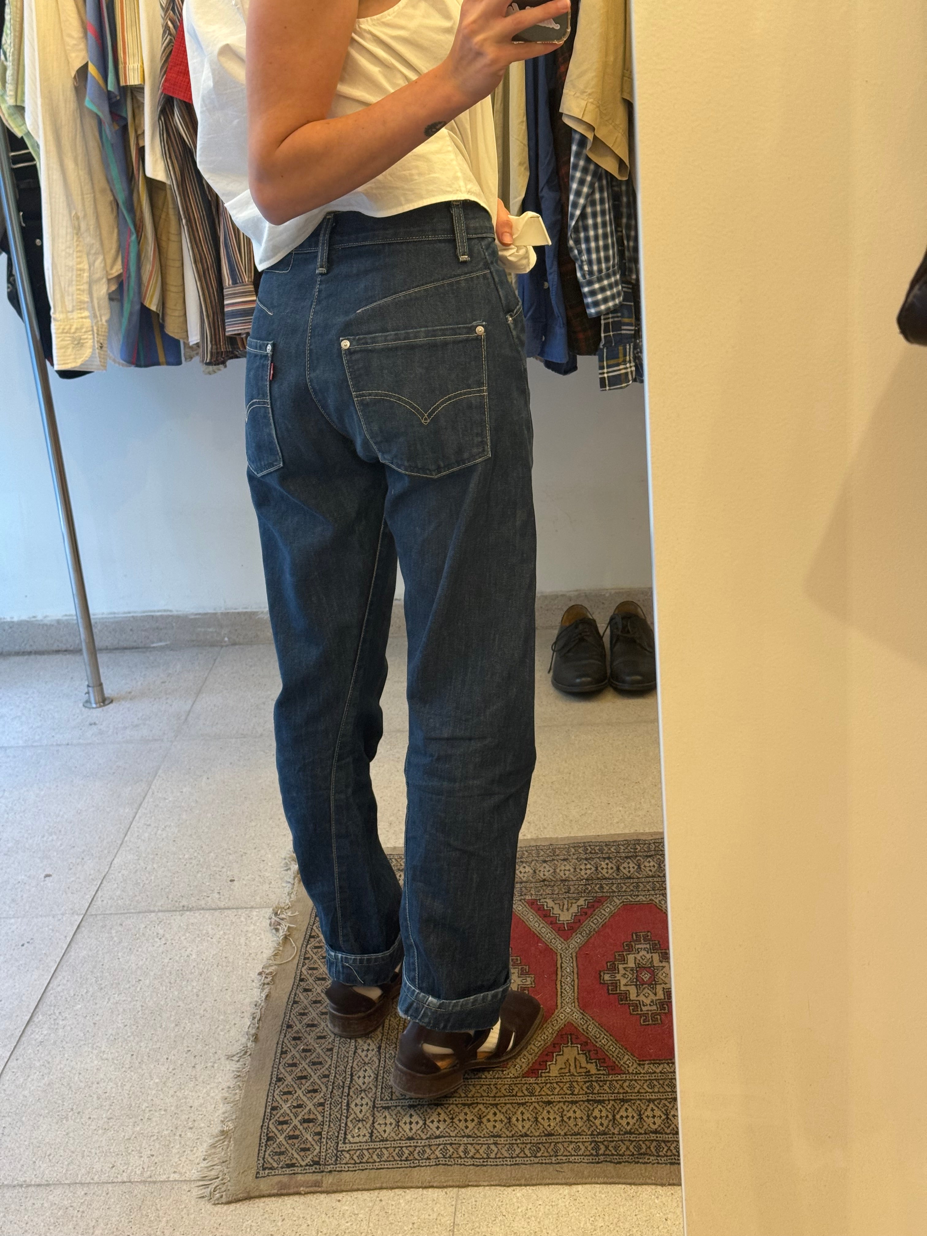ג׳ינס בגזרה רחבה Levi's Engineered (36)