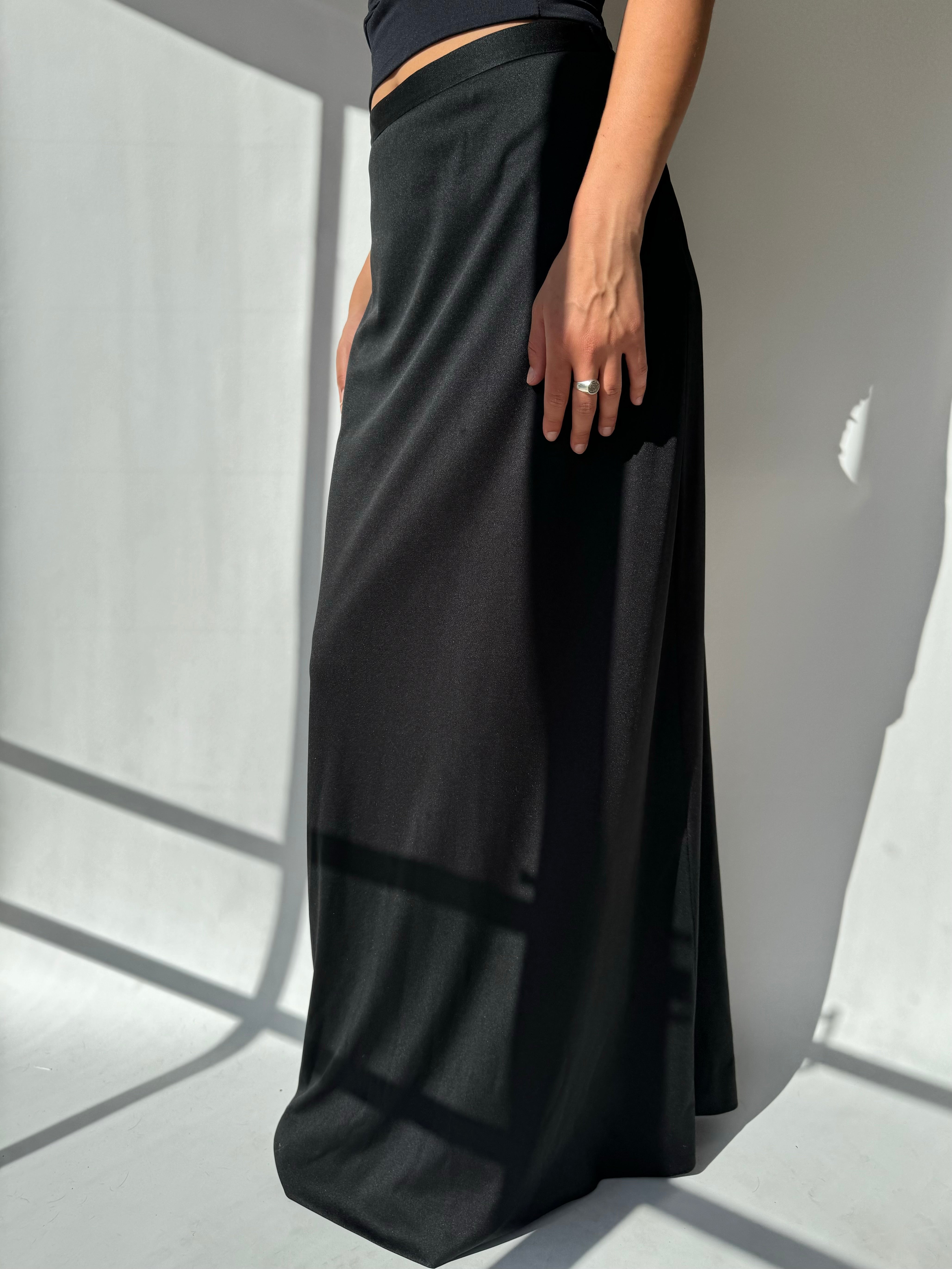 חצאית מקסי שחורה (38)