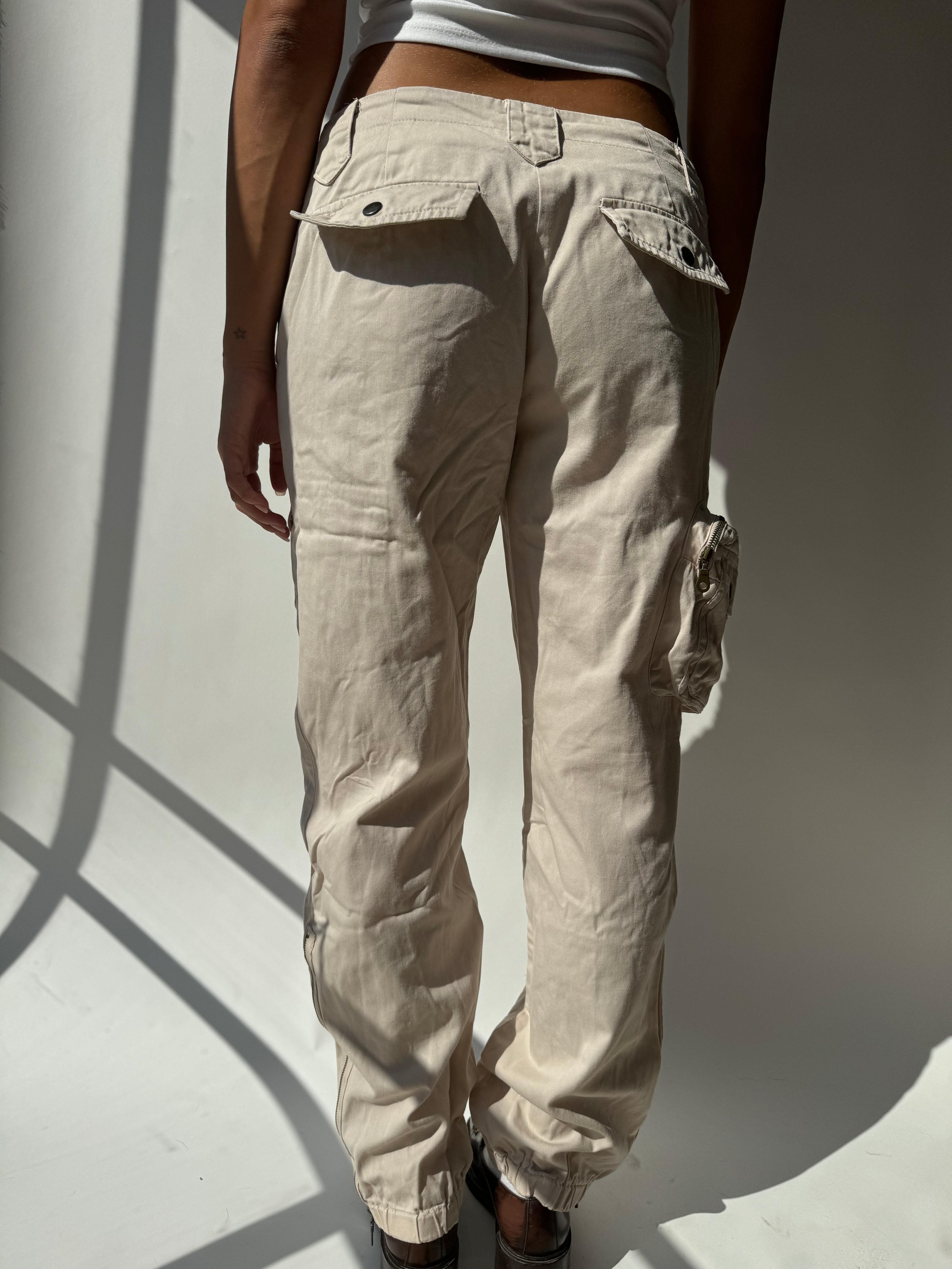 מכנסי דגמ״ח בגזרה נמוכה (42)