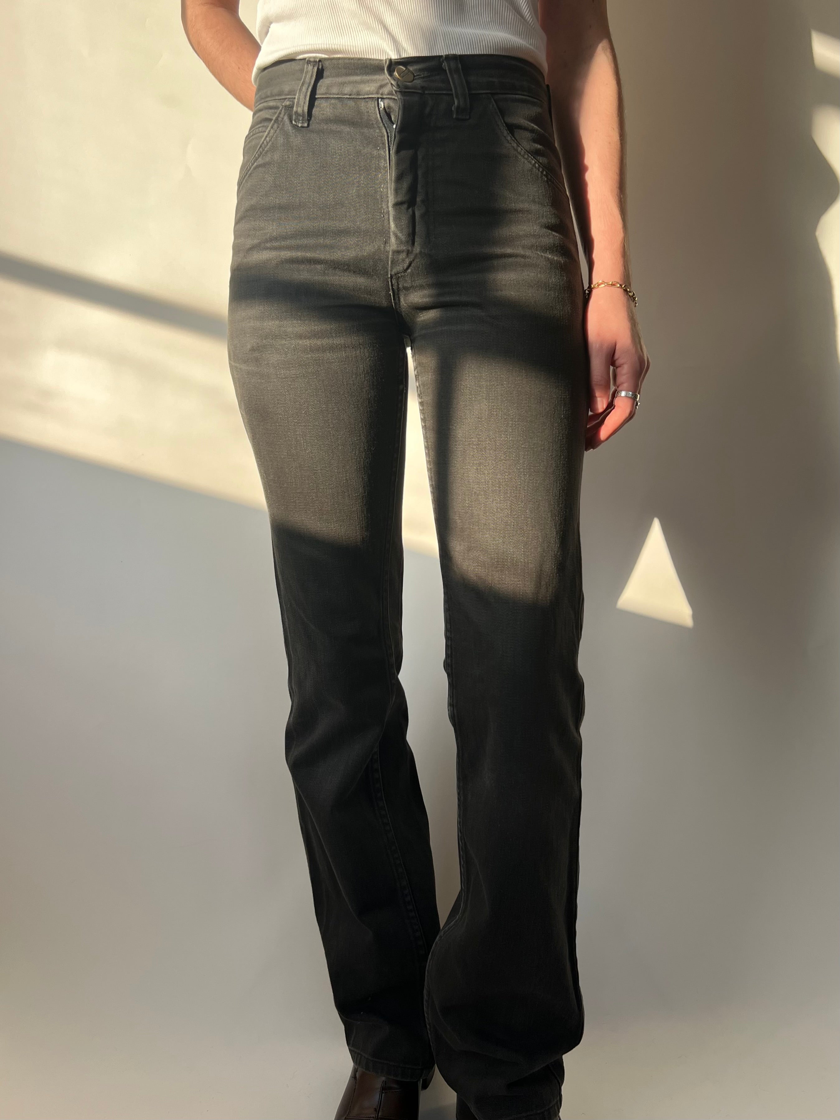 ג׳ינס בגזרה ישרה Wrangler (32)