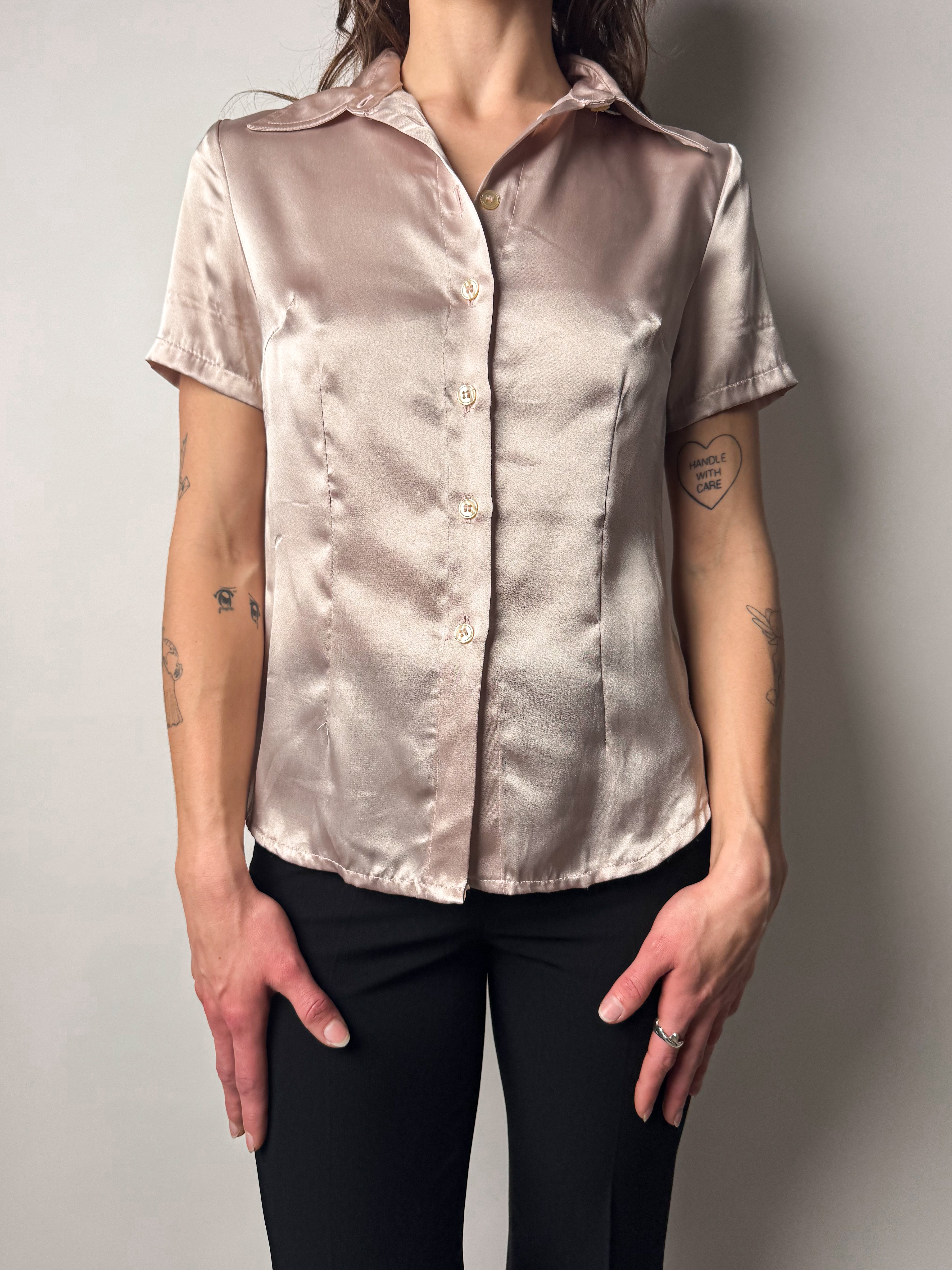 חולצה מכופתרת מבריקה (M)