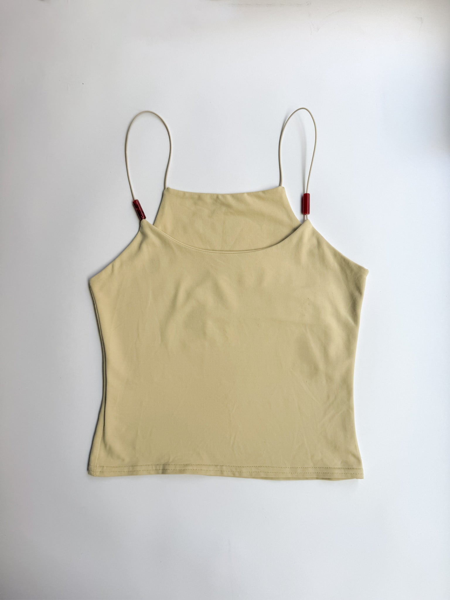 גופייה בז׳ בשילוב חרוזים (M)