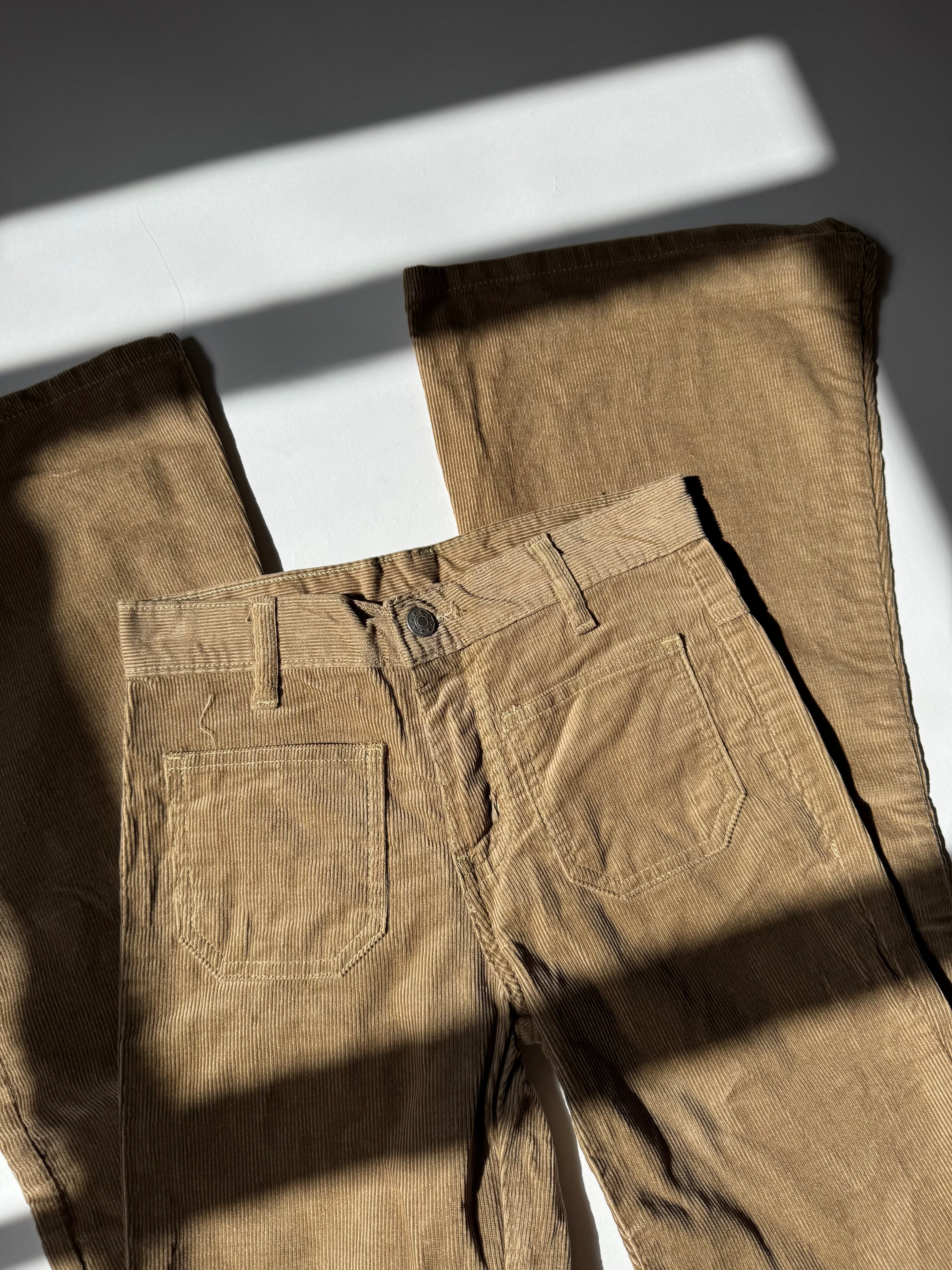 מכנסי קורדרוי מתרחבים (30)