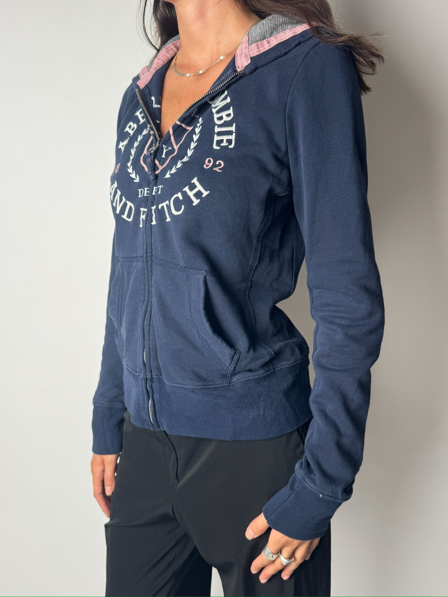 סווטשרט לוגו Abercrombie & Fitch (S-M)