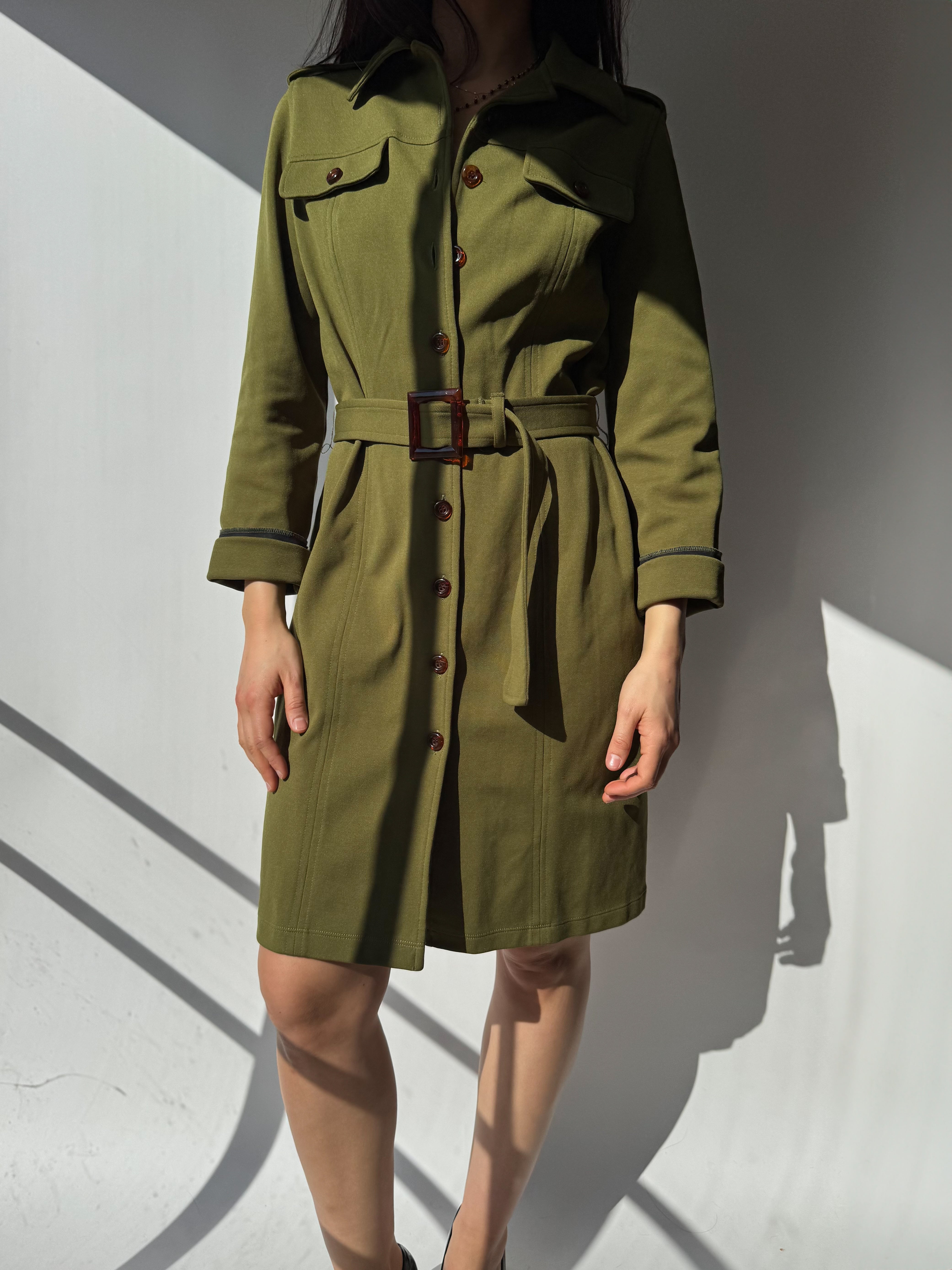 שמלת מכופתרת ירוק זית גוטקס (S-M)