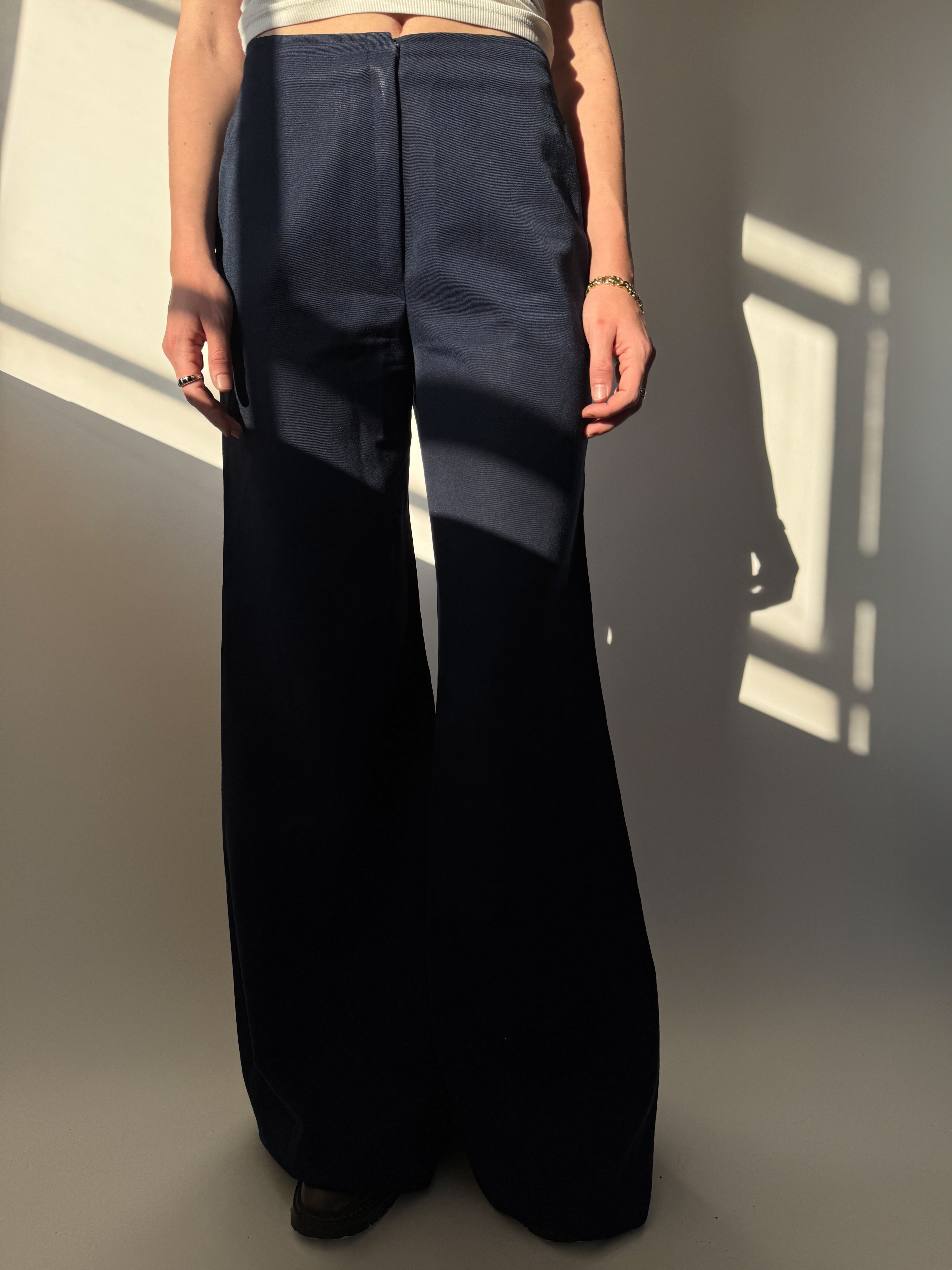 מכנסיים כחולים מתרחבים (34)