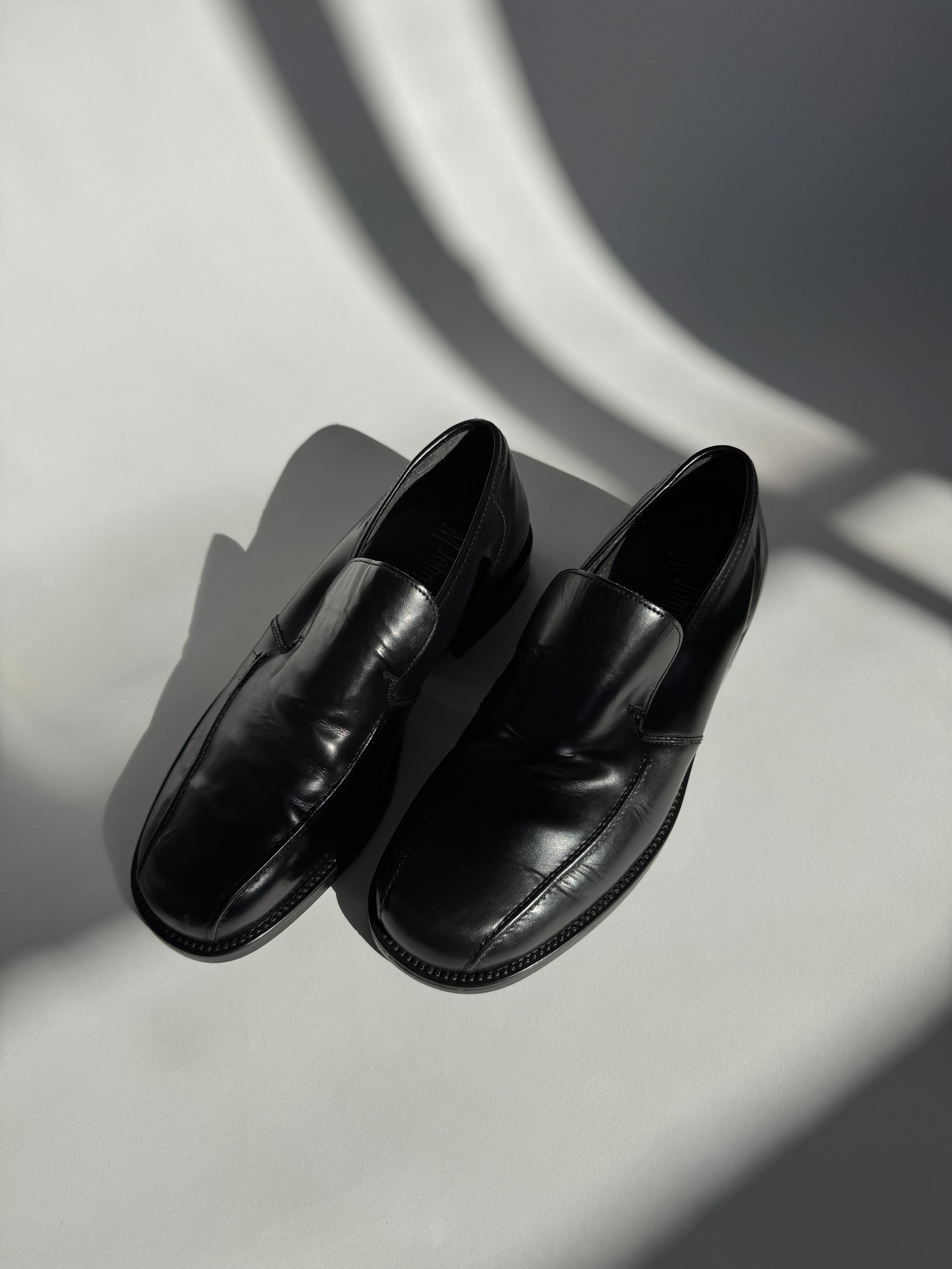 מוקסינים שחורים מעור (41.5)