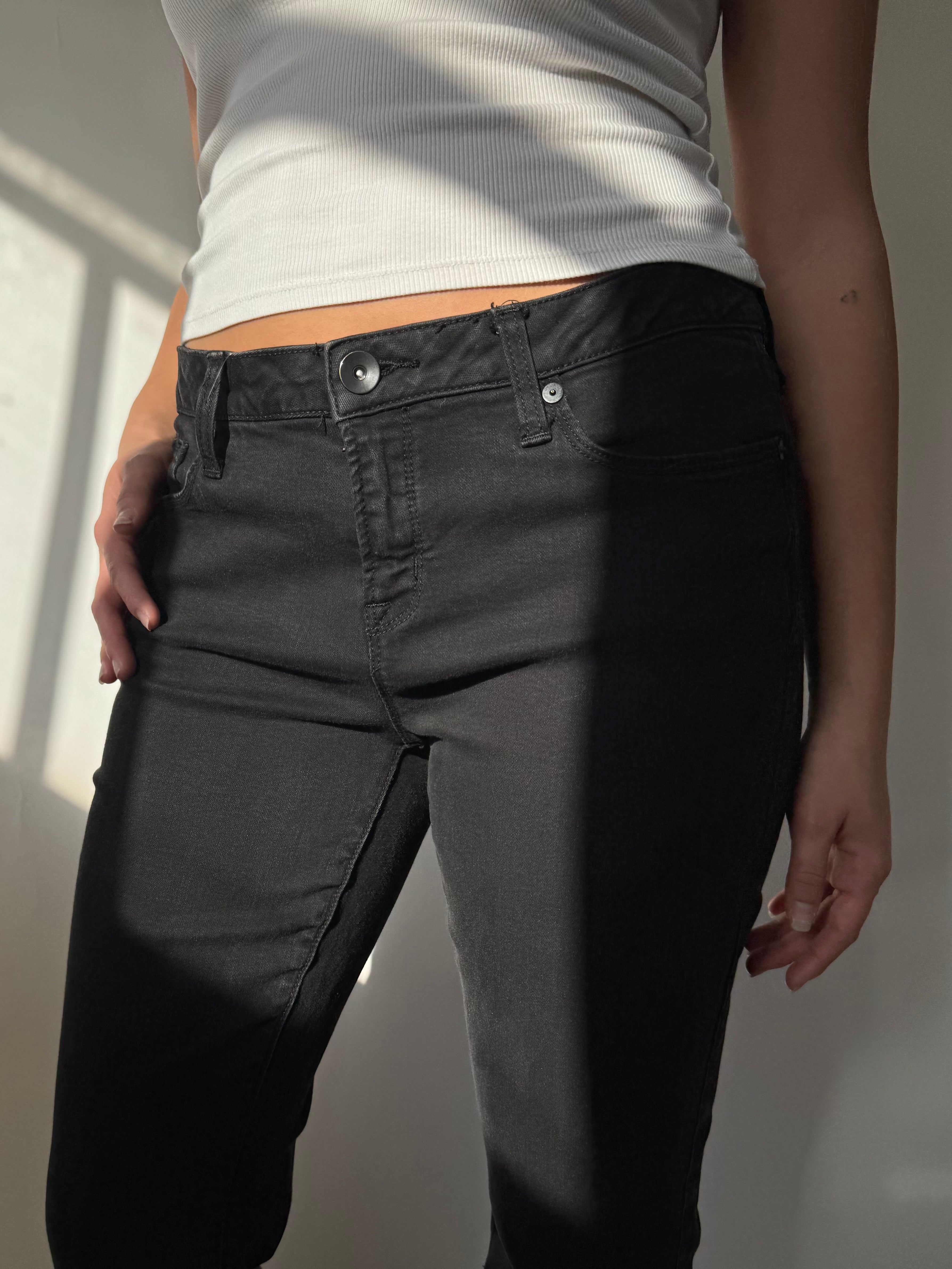 ג׳ינס שחור גזרת Bootcut (40)