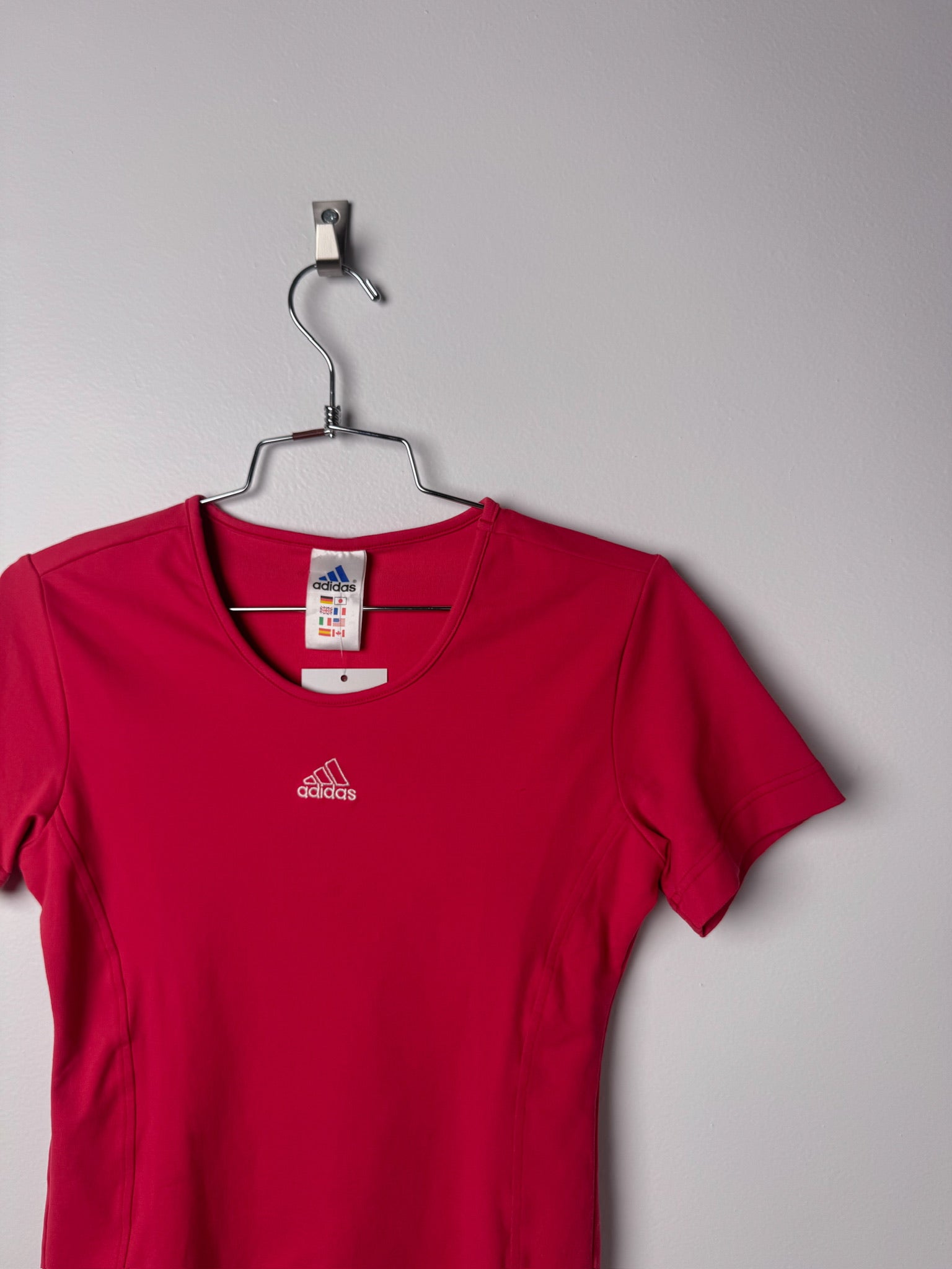 חולצת ספורט ורודה Adidas (S)