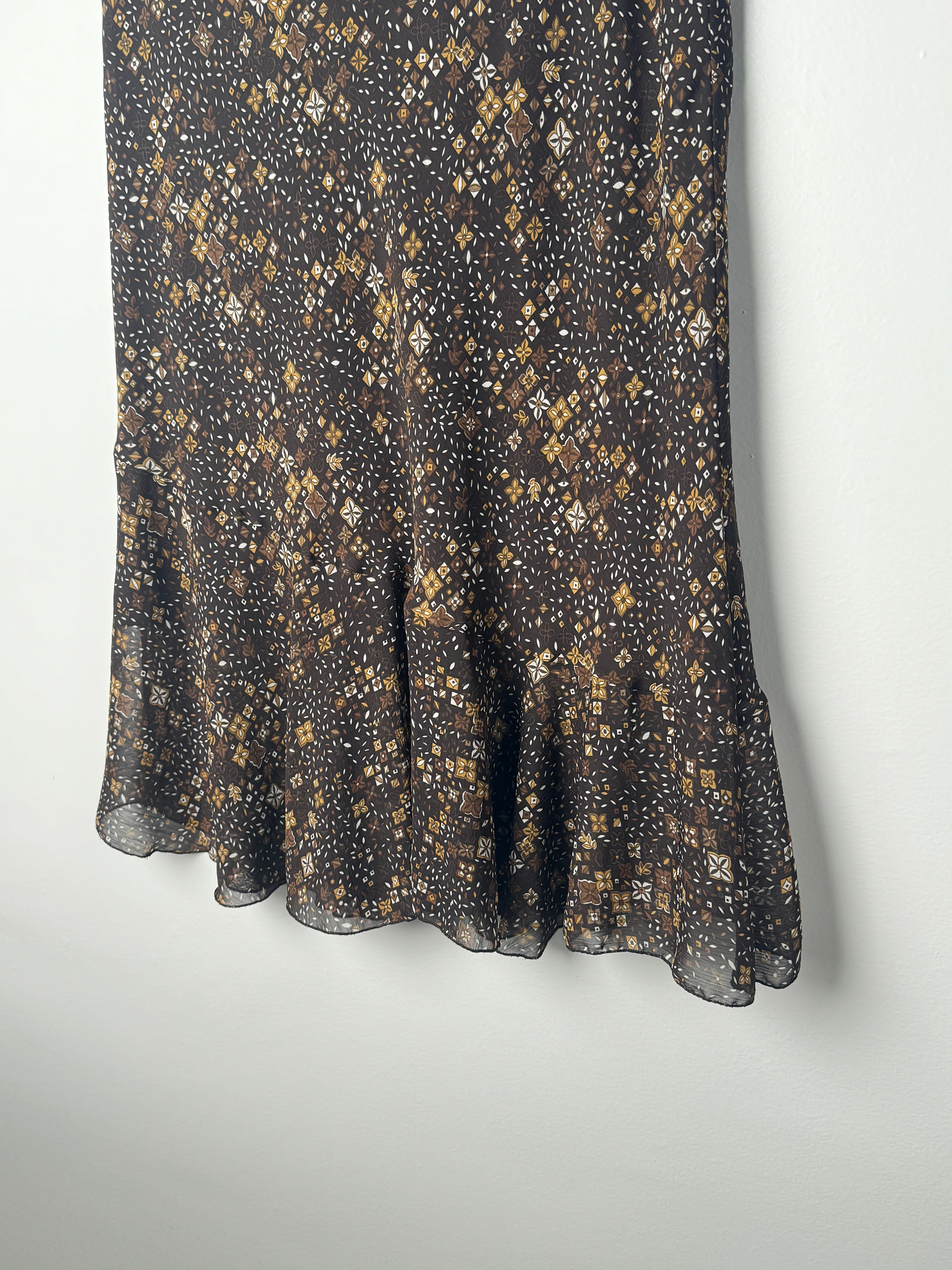 חצאית מידי בצבע חום עם הדפס (40-42)