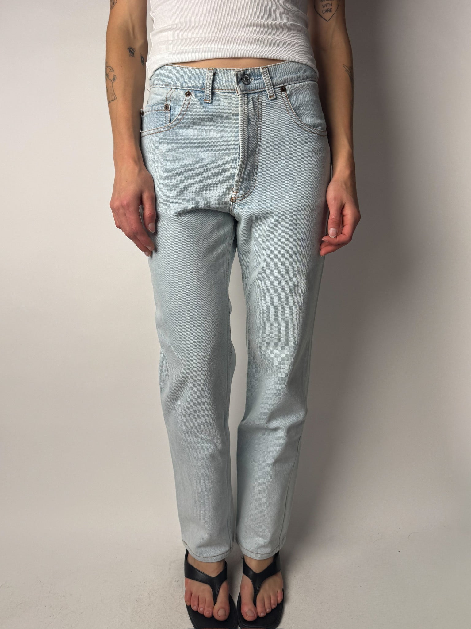 ג׳ינס Levi’s בהיר בגזרה גבוהה (36)