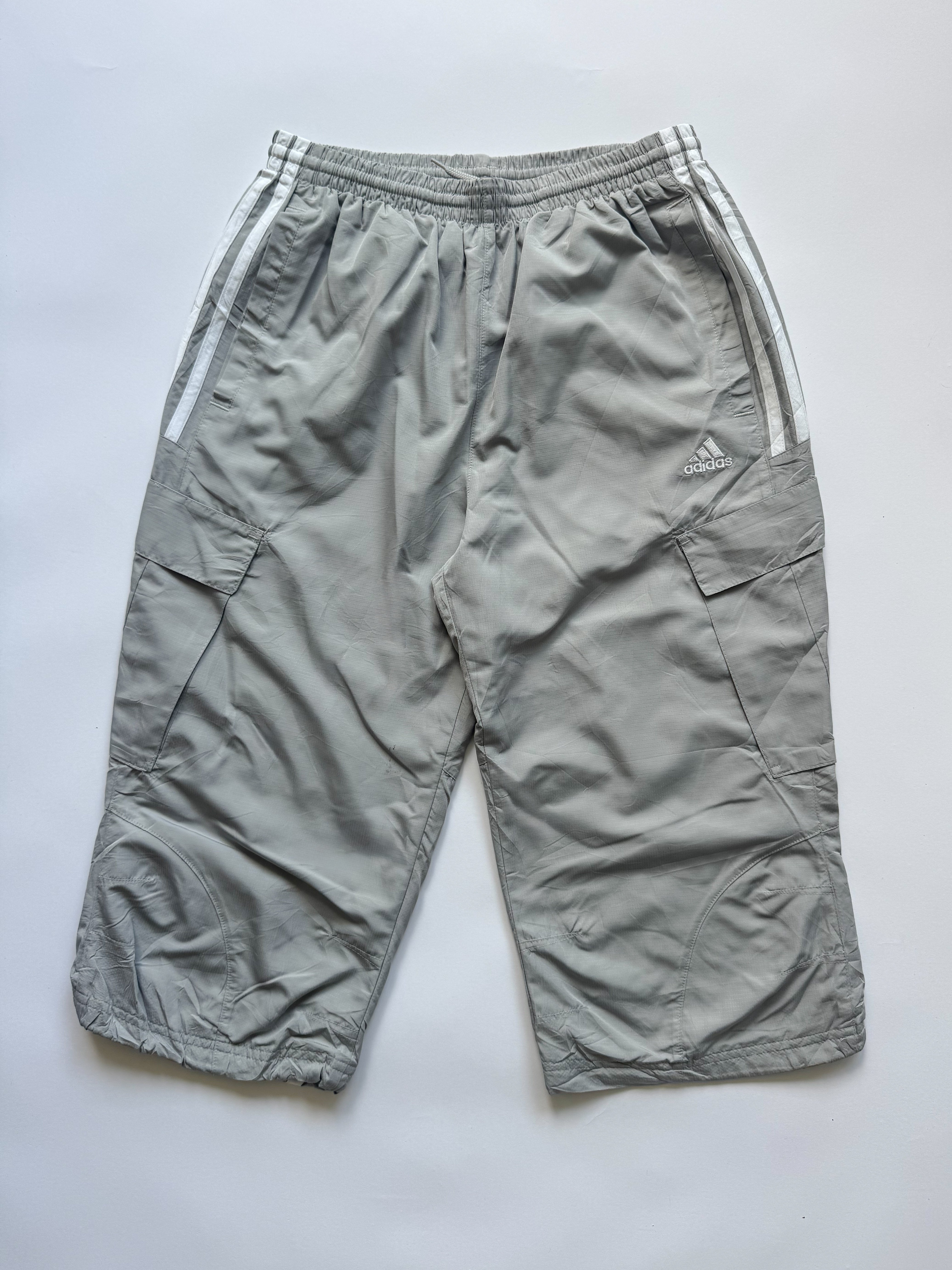 מכנסי ספורט קפרי אפורים Adidas (XS)