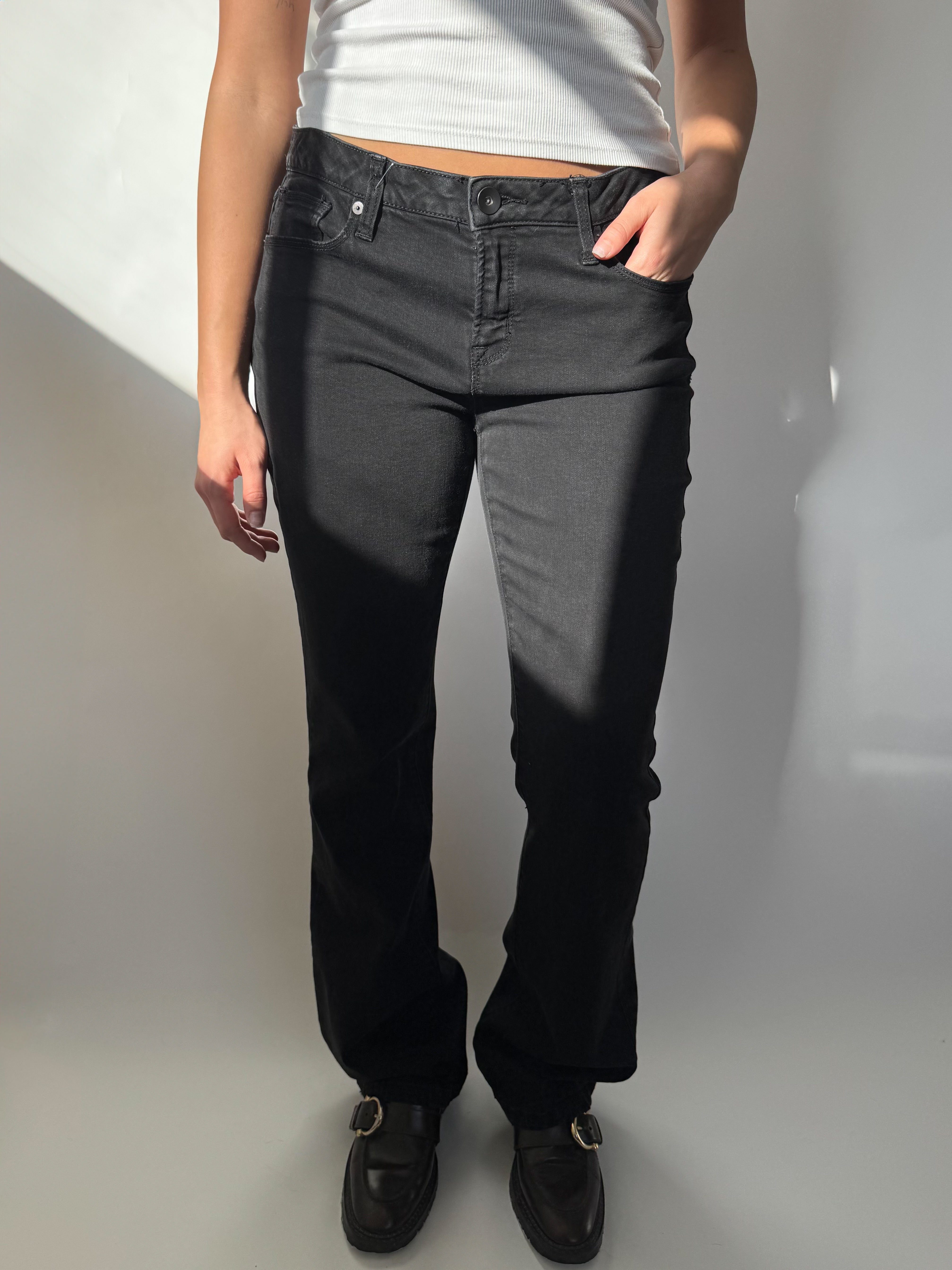 ג׳ינס שחור גזרת Bootcut (40)