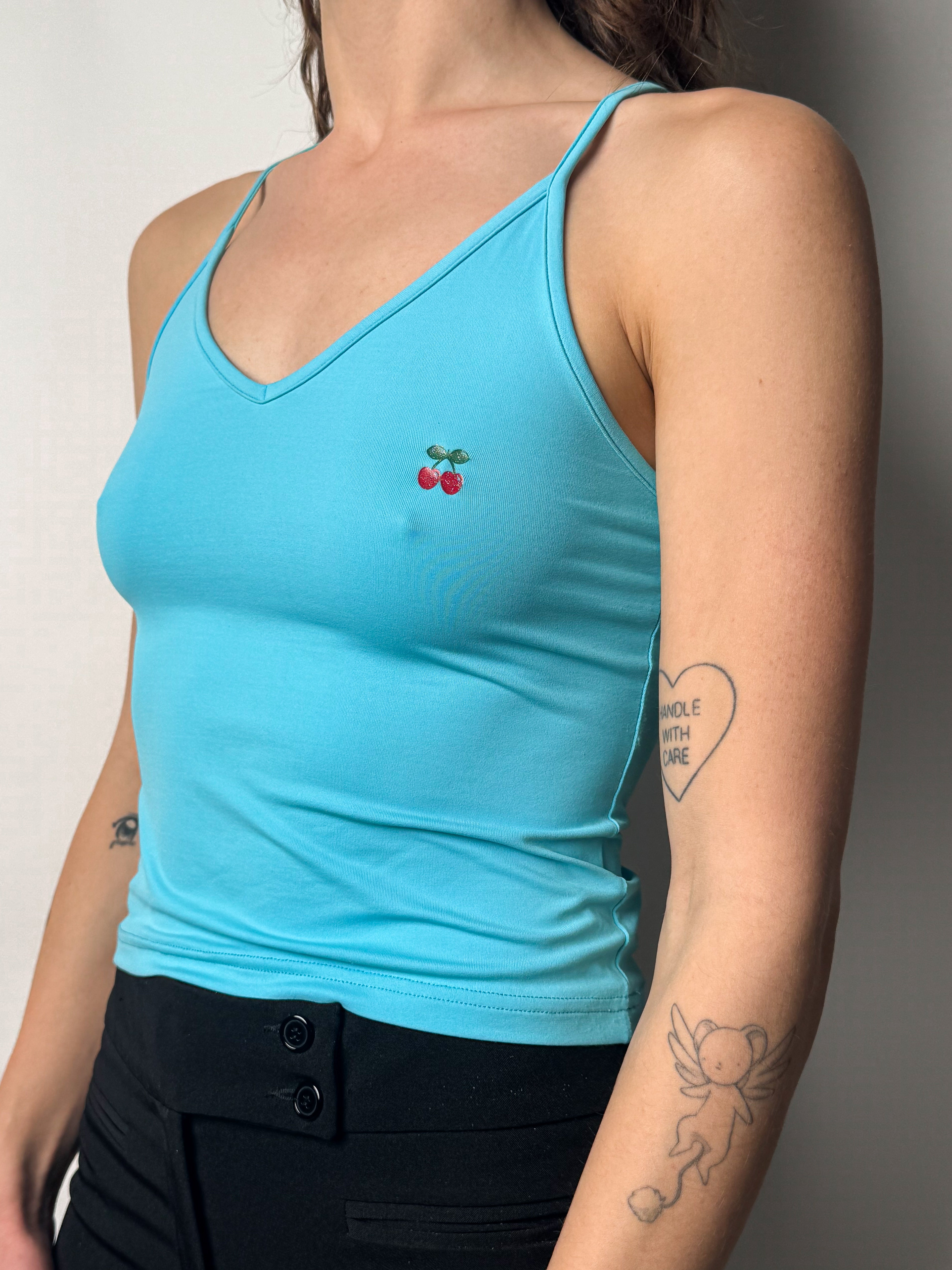 גופיה תכלת דובדבן (M)