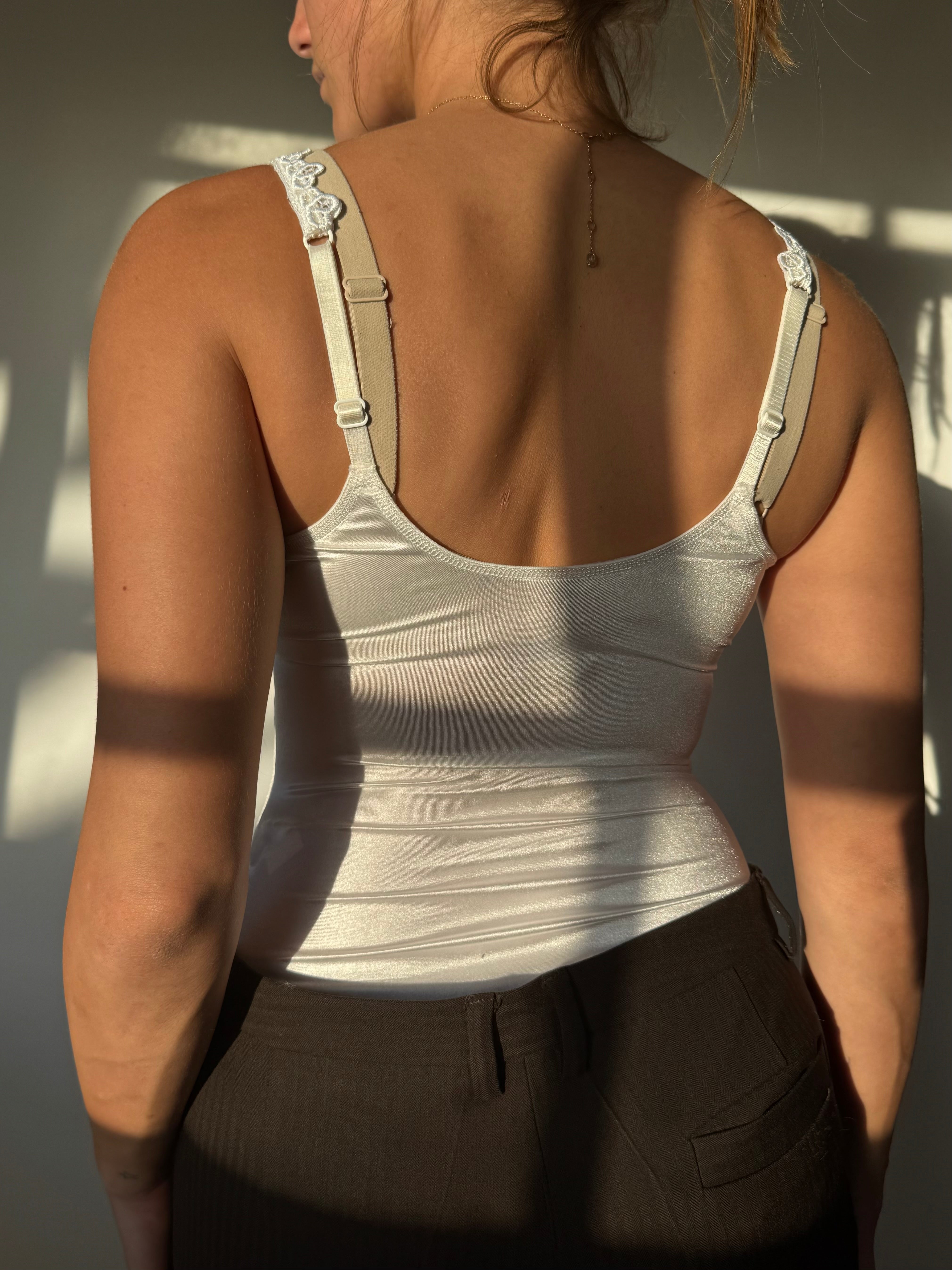 בגד גוף לבן בשילוב תחרה (M)