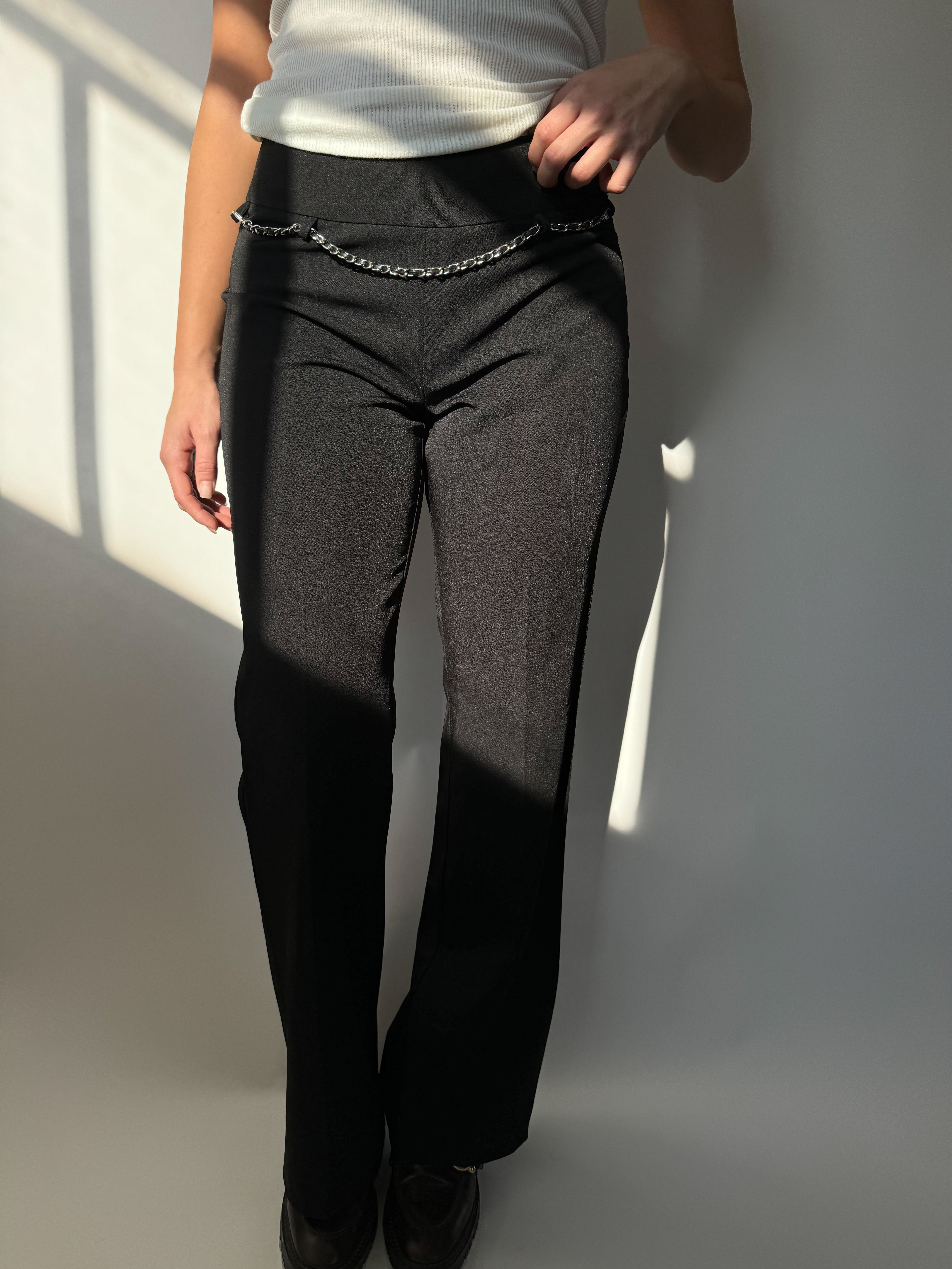 מכנסיים מחויטים בשילוב שלשלאה (38)