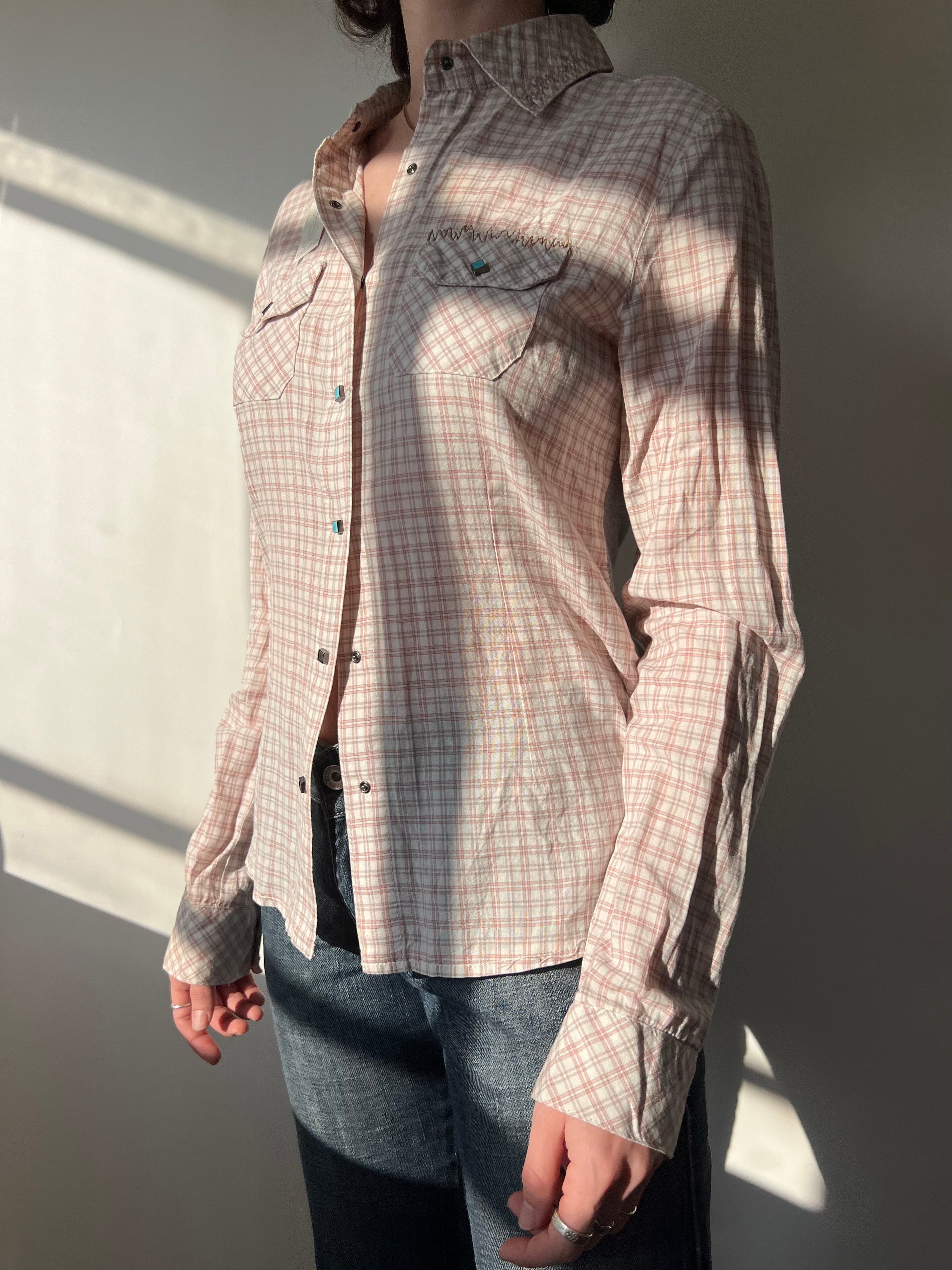 חולצה מכופתרת משבצות בשילוב בד ריב Y2K (M)