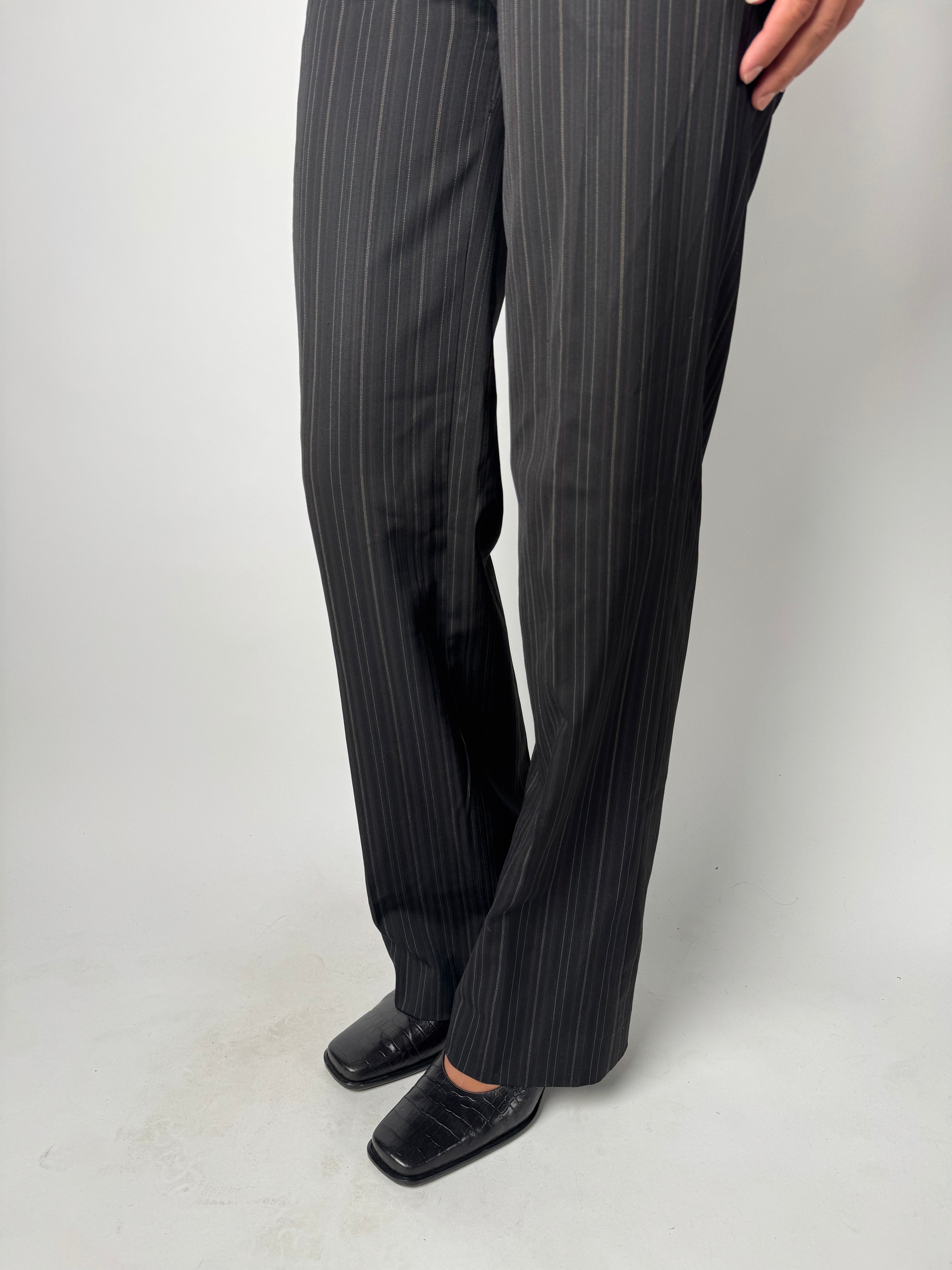 מכנסיים מחויטים פסים (40)