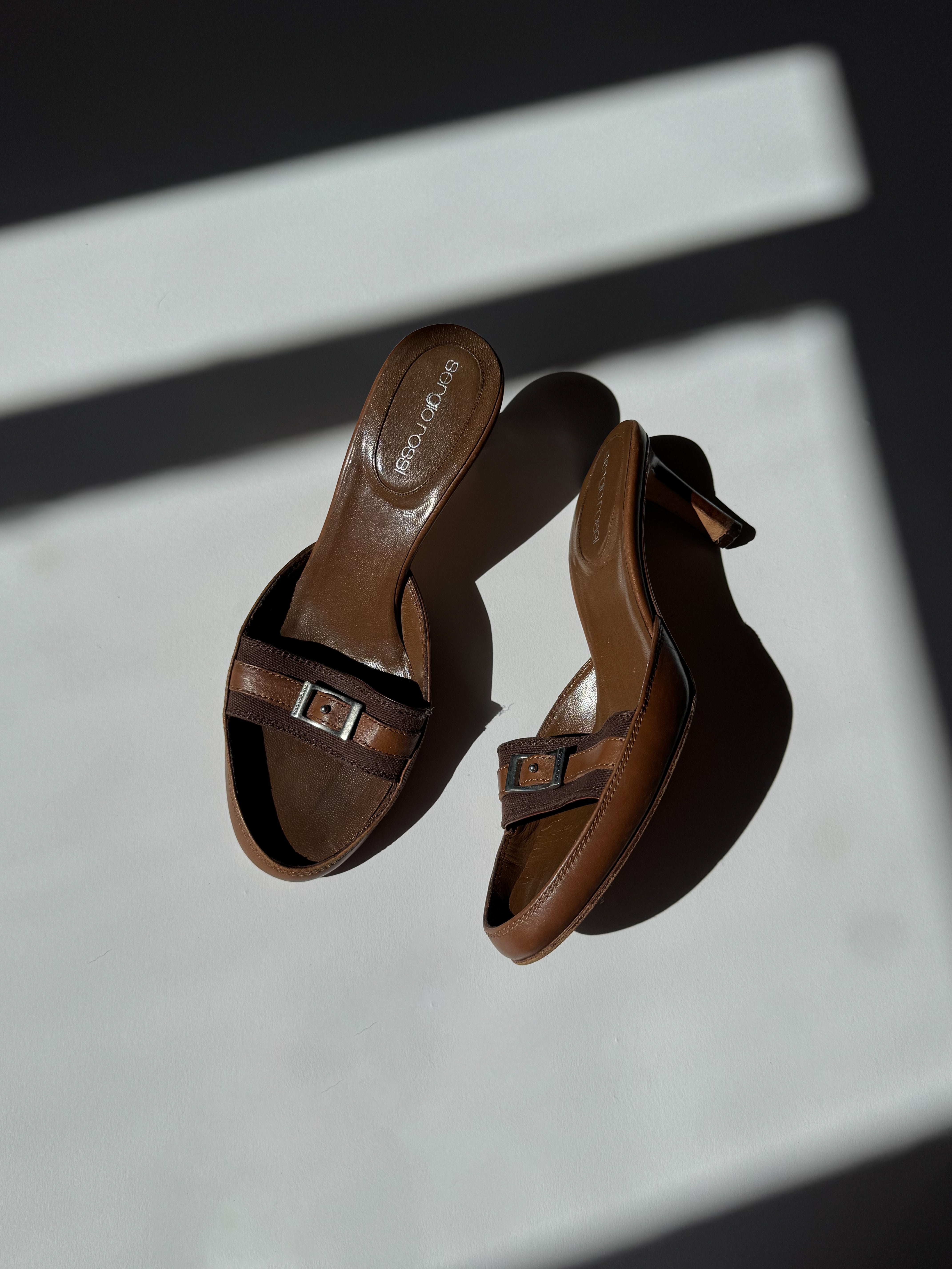 כפכפי עקב מעור Sergio Rossi (36)