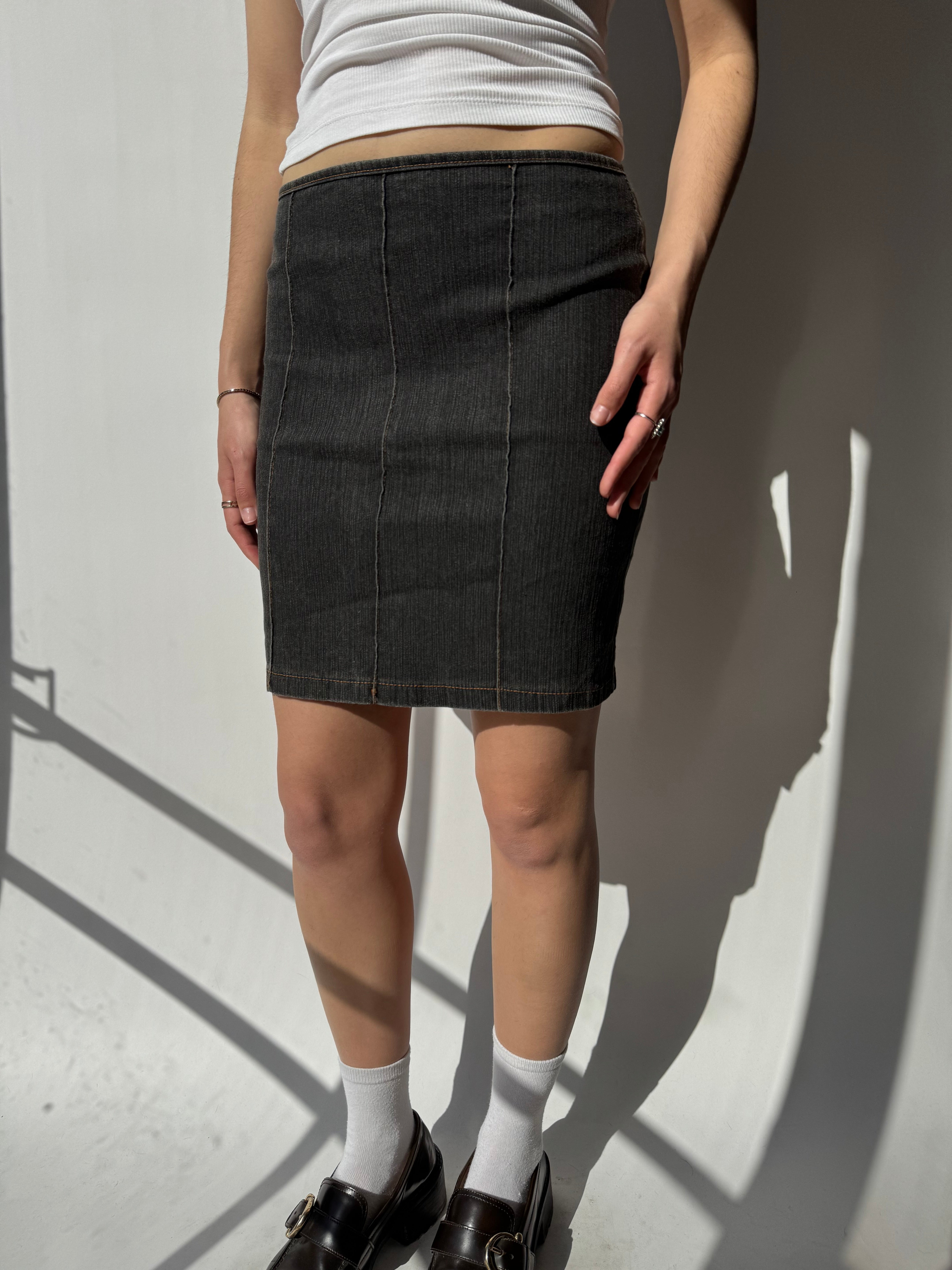 חצאית ג׳ינס משופשפת (34-36)