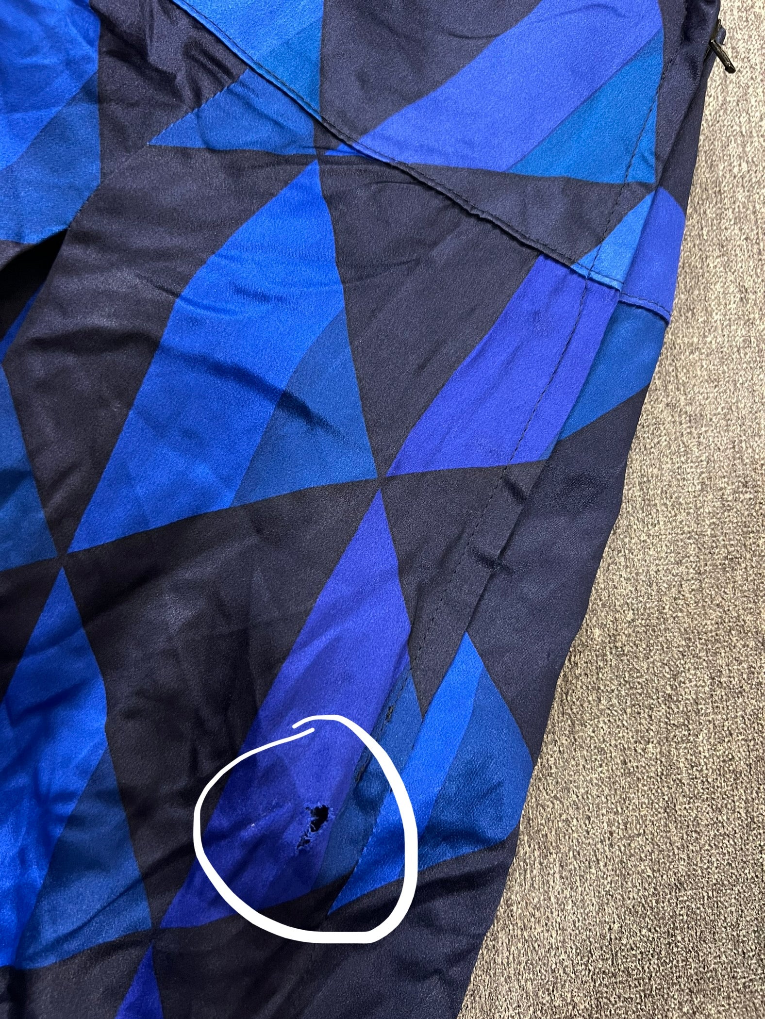 חצאית משי בהדפס גיאומטרי (40)