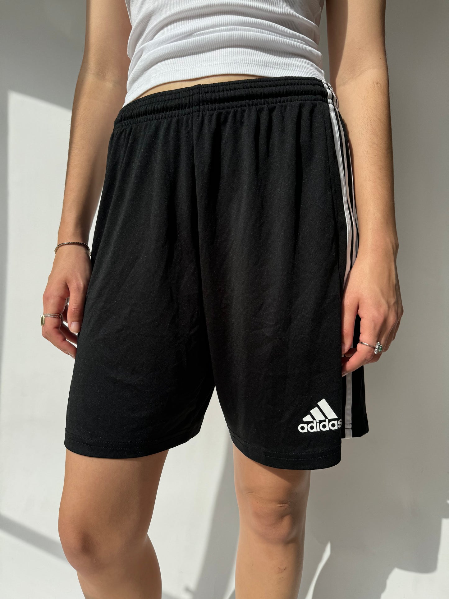 מכנסי ספורט קצרים Adidas (XS-S)