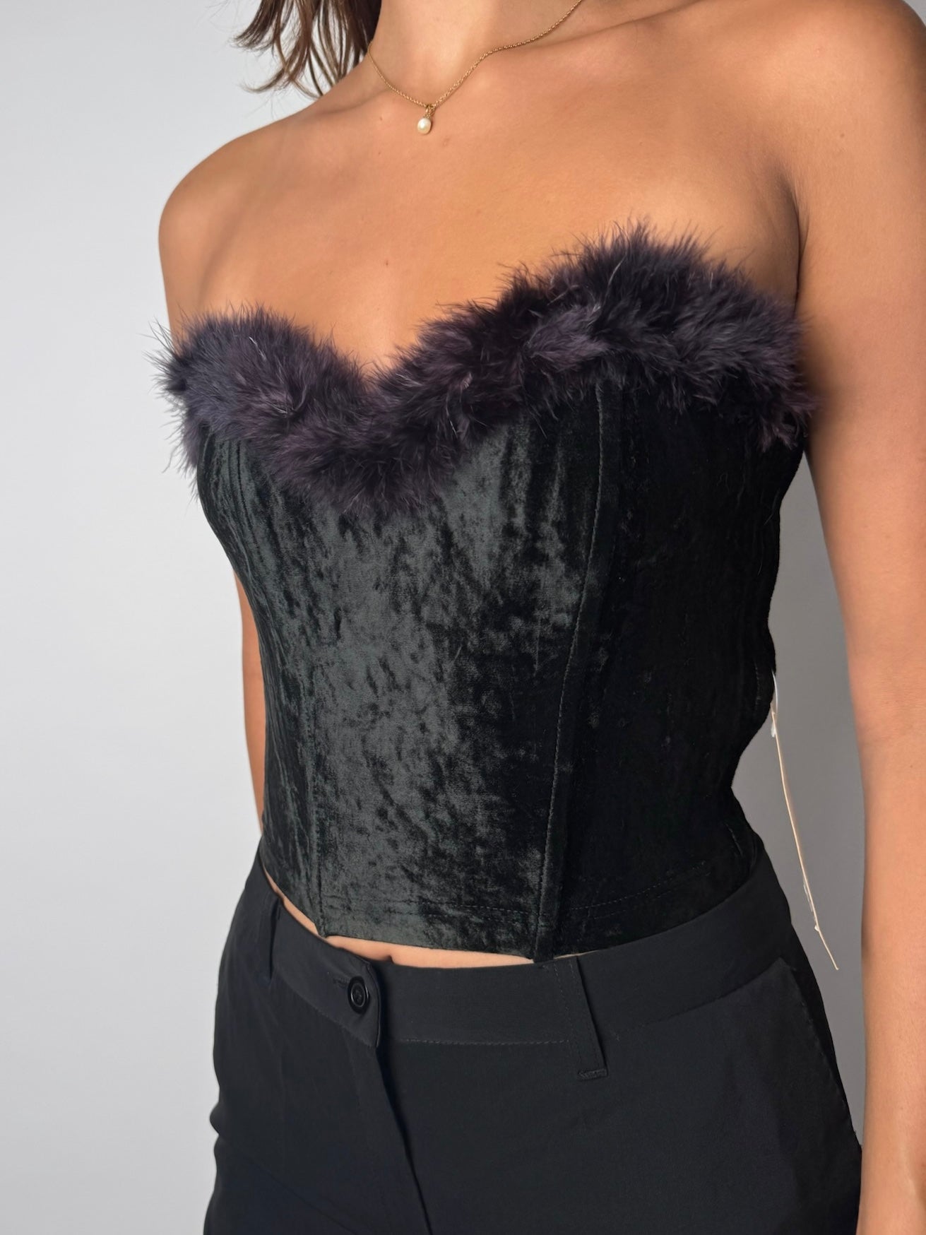 מחוך סטרפלס מקטיפה בשילוב פרווה (S)