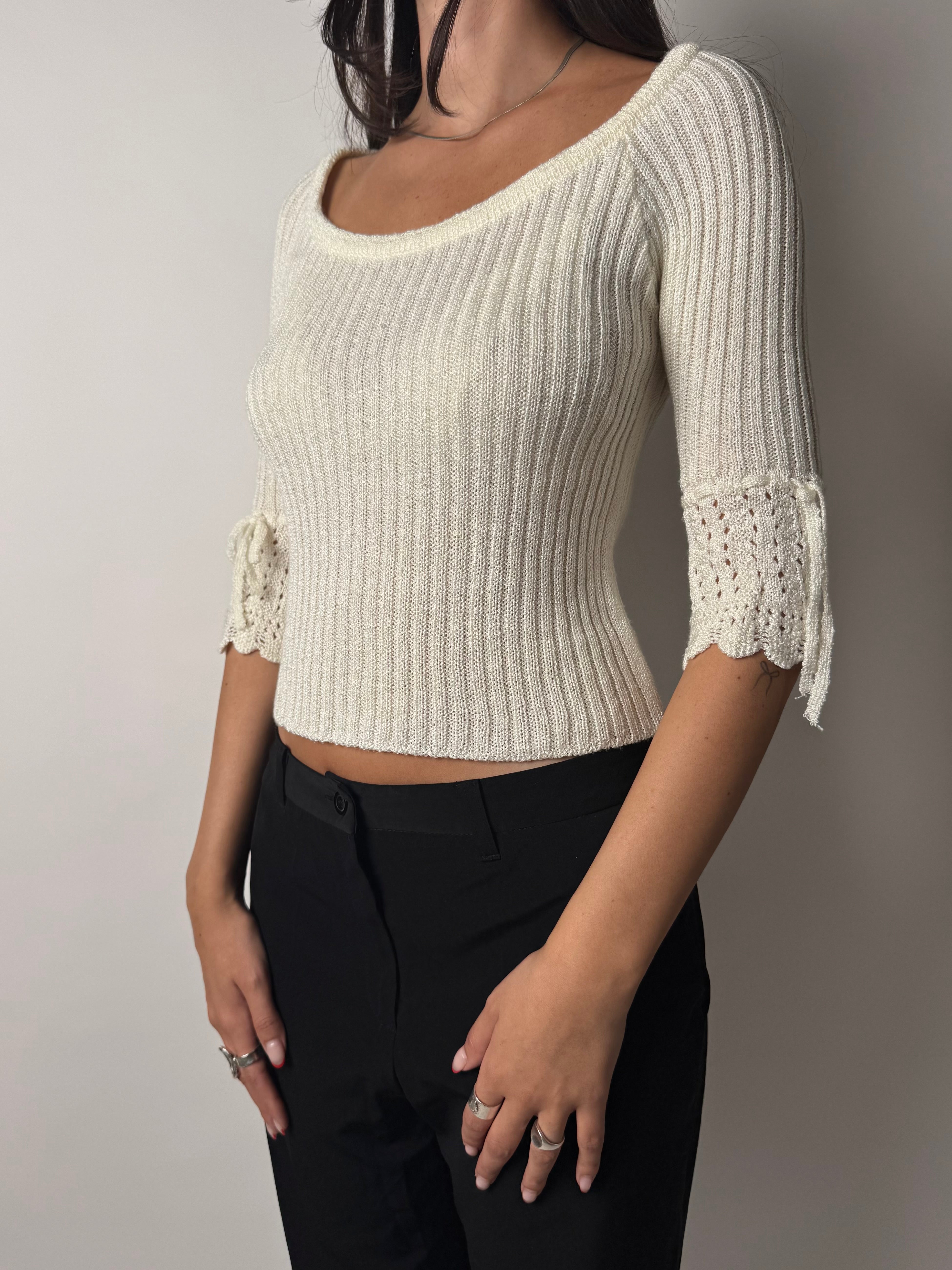 חולצת סריג לבנה (S-M)