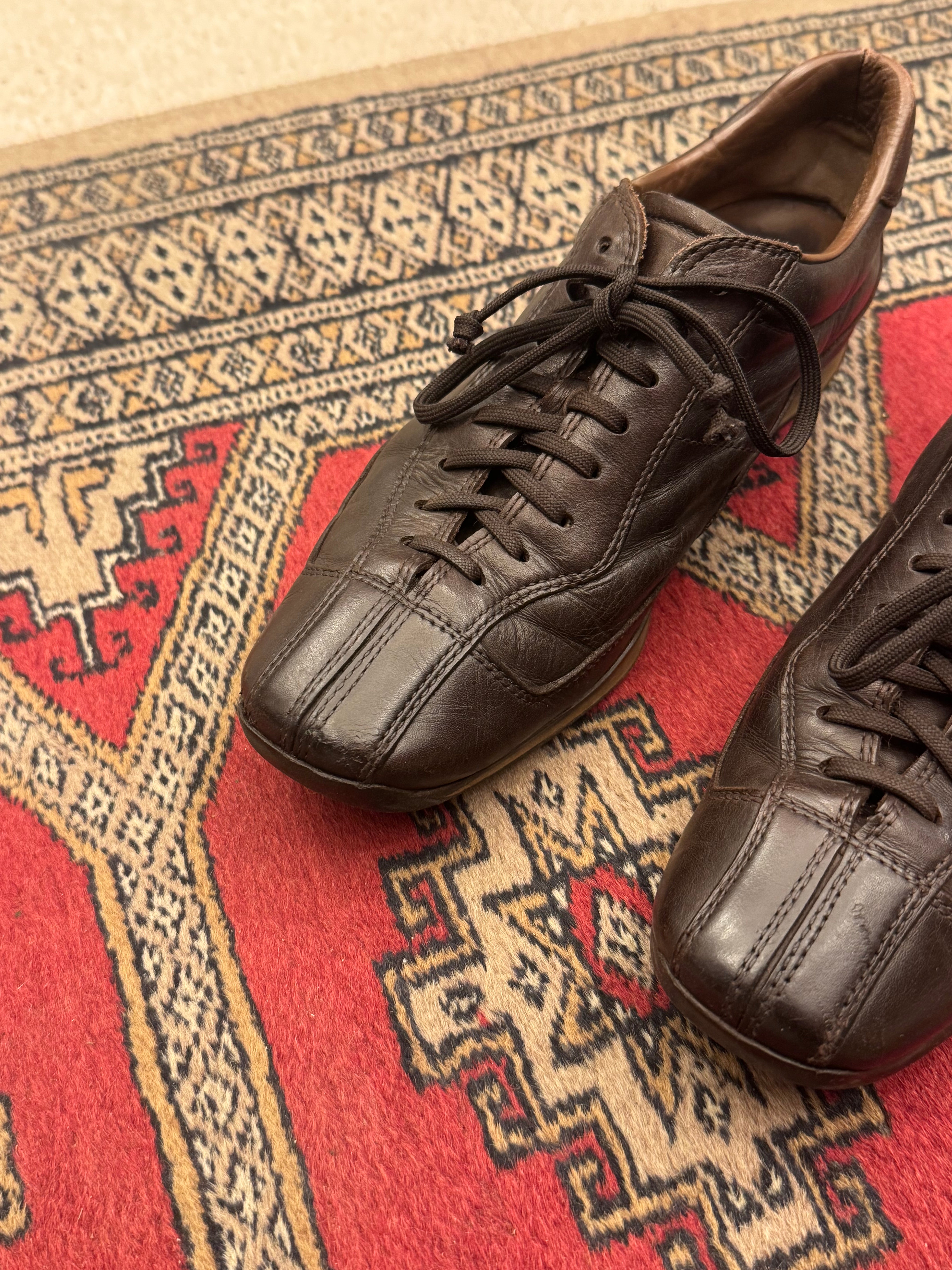 נעלי עור חומות Prada (39)